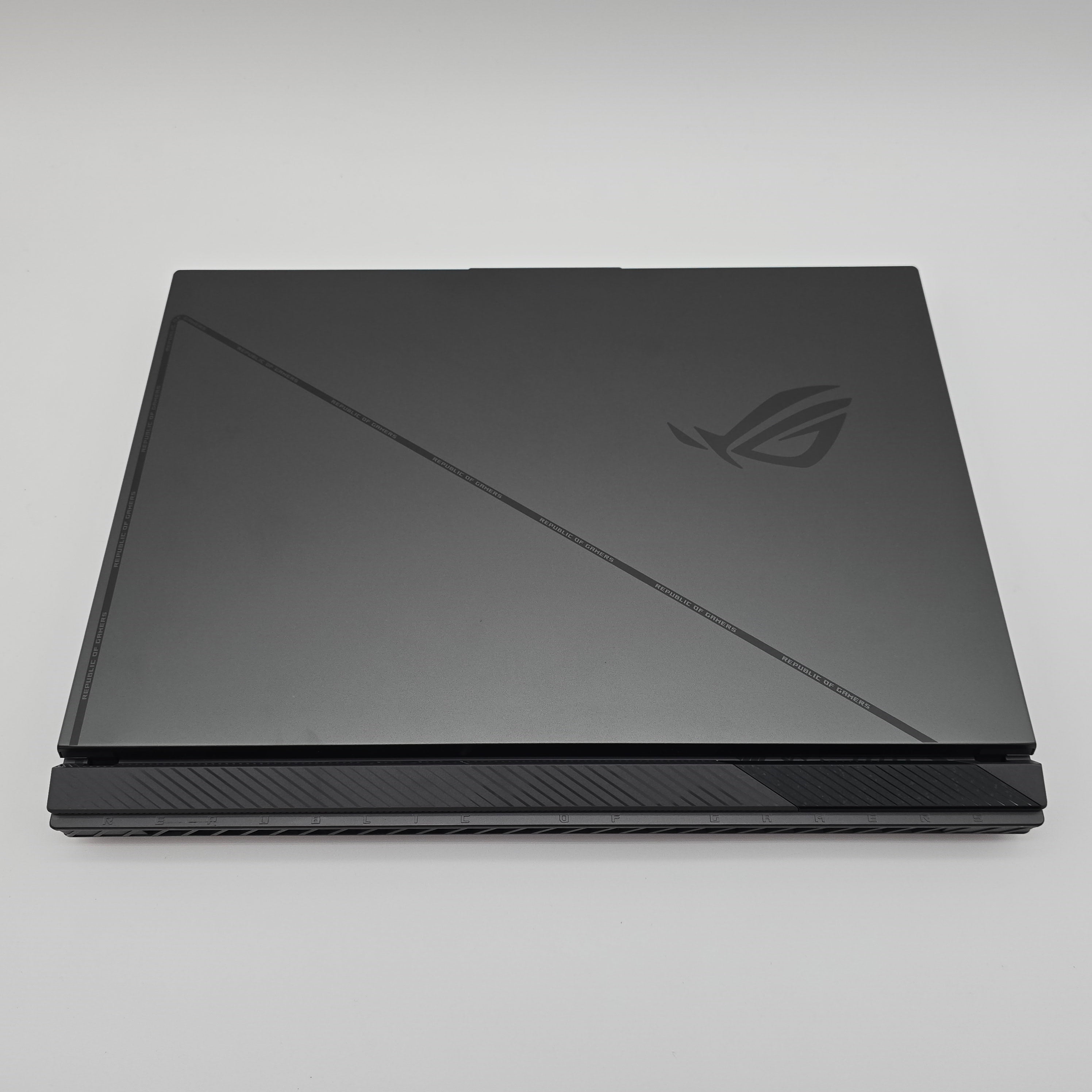 ASUS ROG STRIX G18, RTX 4080, Intel i9-13980HX, 18" QHD+ 240Hz, Gaming Laptop New