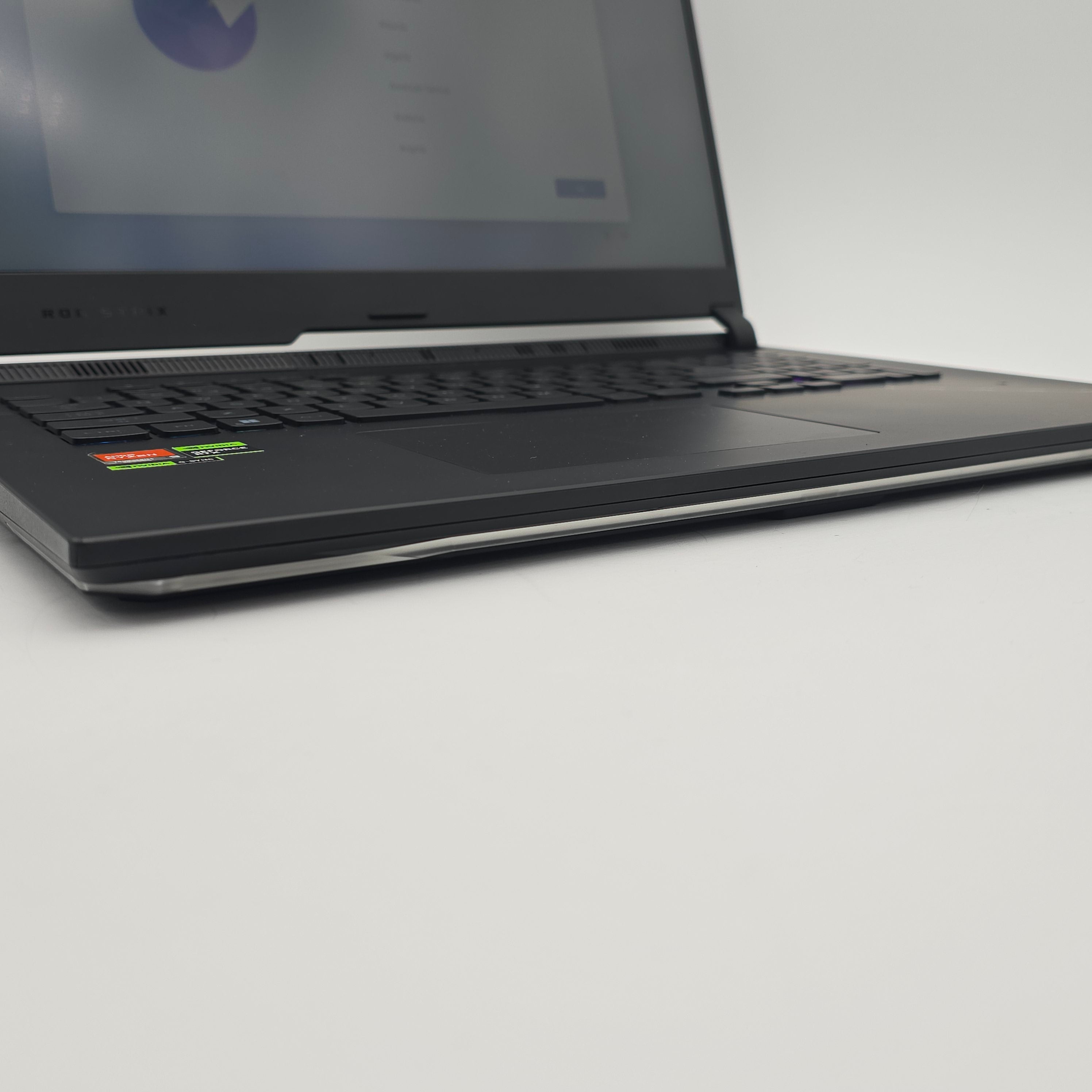 ASUS ROG STRIX SCAR 17, RTX 4090, Ryzen 9 7945HX CPU, 32GB DDR5, 1TB NVMe SSD, 17.3" QHD+ 240Hz Display, Windows Gaming Laptop