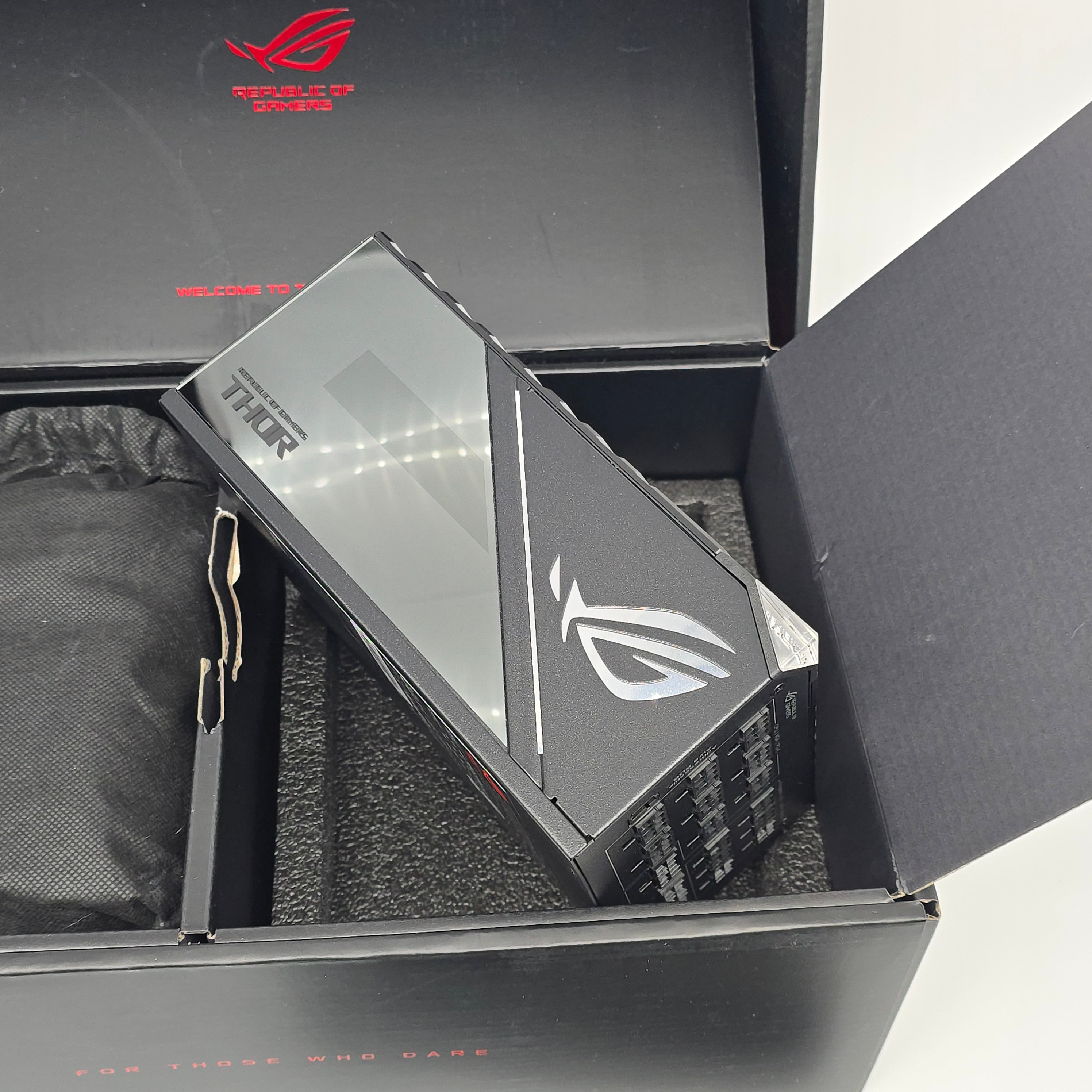 ASUS ROG THOR Platinum II 1200W Gaming Power Supply PSU w/ OLED Screen