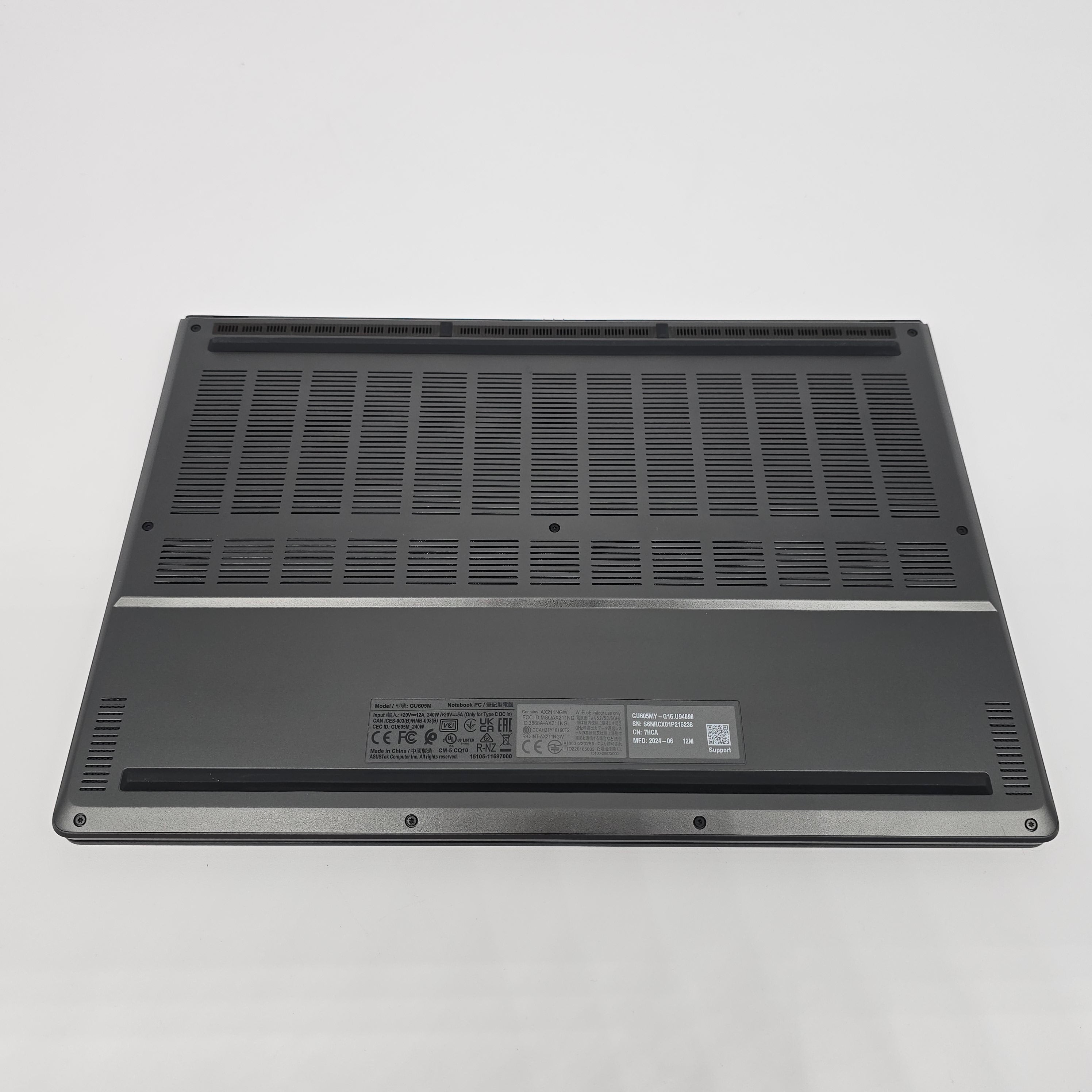 ROG Zephyrus G16 OLED, RTX 4090, Intel Ultra i9-195H, QHD+ 240Hz, 2TB, 32GB DDR5, Gaming Laptop
