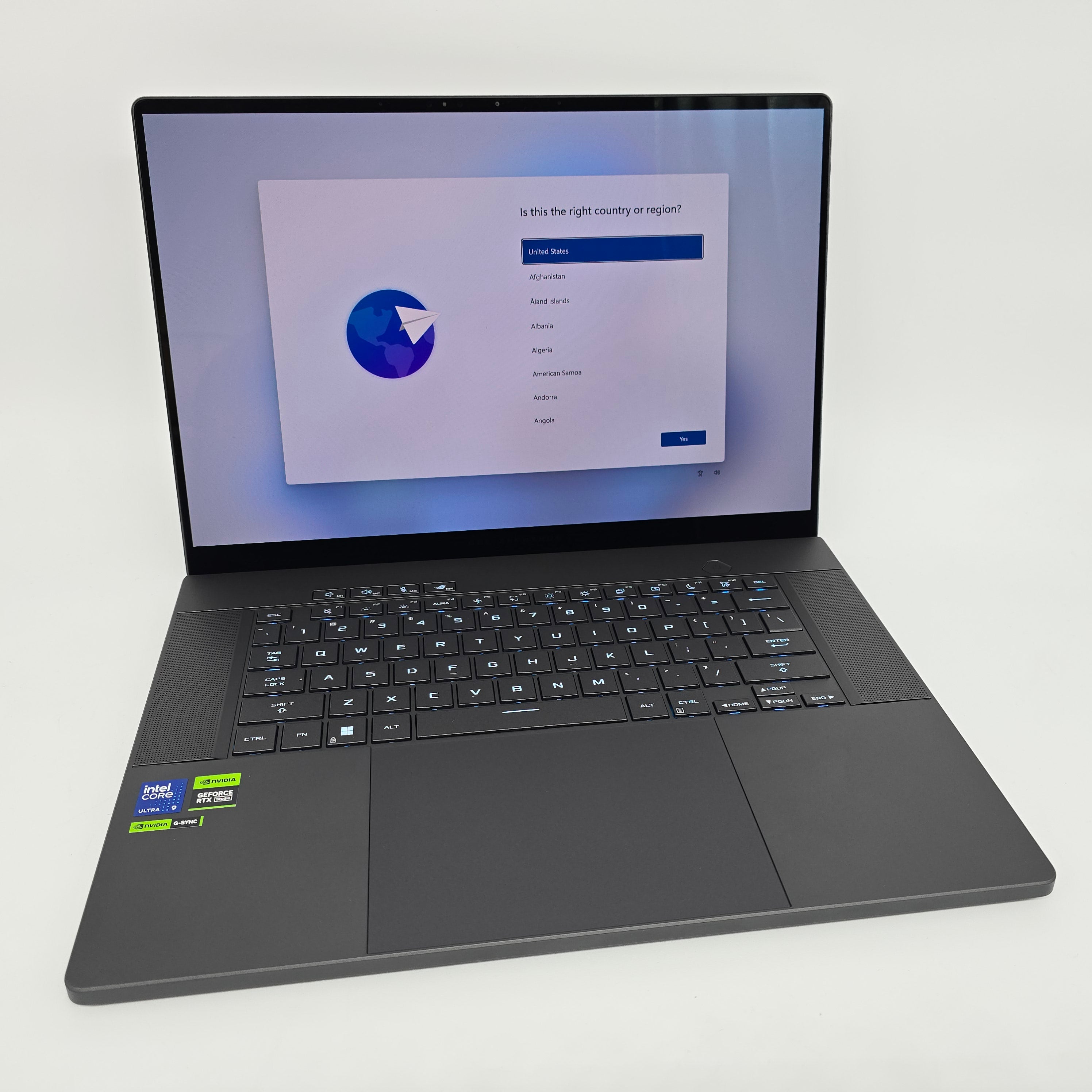 ROG Zephyrus G16 OLED, RTX 4090, Intel Ultra i9-195H, QHD+ 240Hz, 2TB, 32GB DDR5, Gaming Laptop