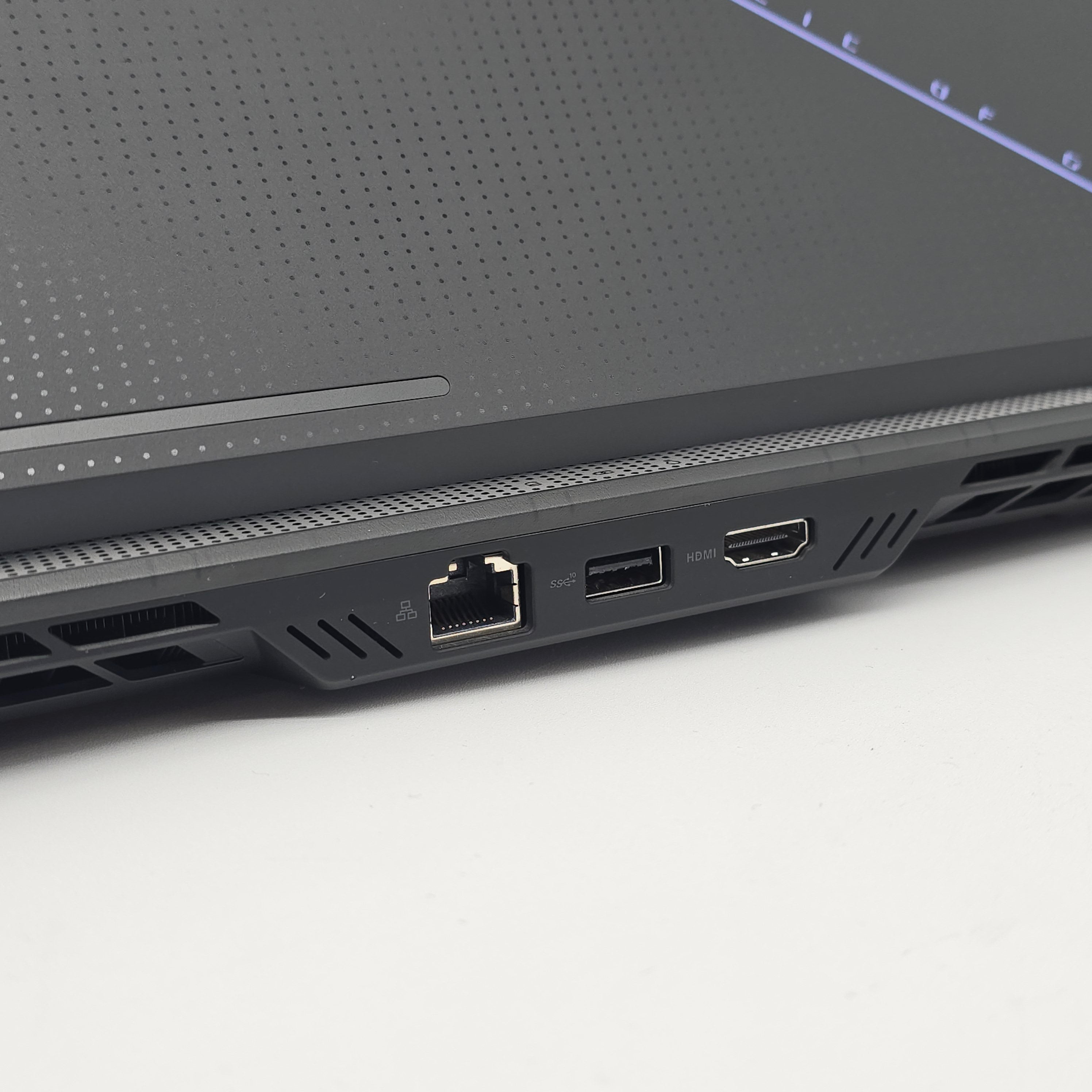 ASUS ROG Zephyrus Duo 16, RTX 4090, Ryzen 9 7945HX, QHD+ 240Hz, Dual Screen, Gaming Laptop