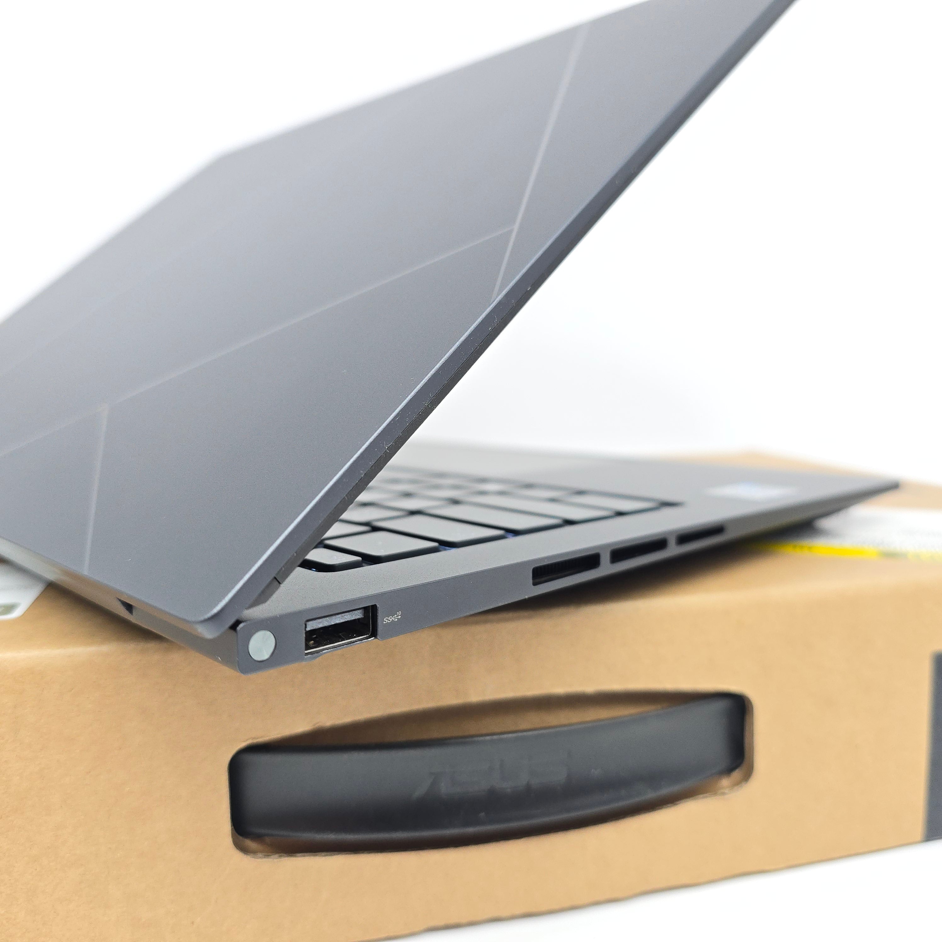 ASUS Zenbook 14X OLED, Intel i7-13700H, 2.8K Touchscreen, 16GB RAM