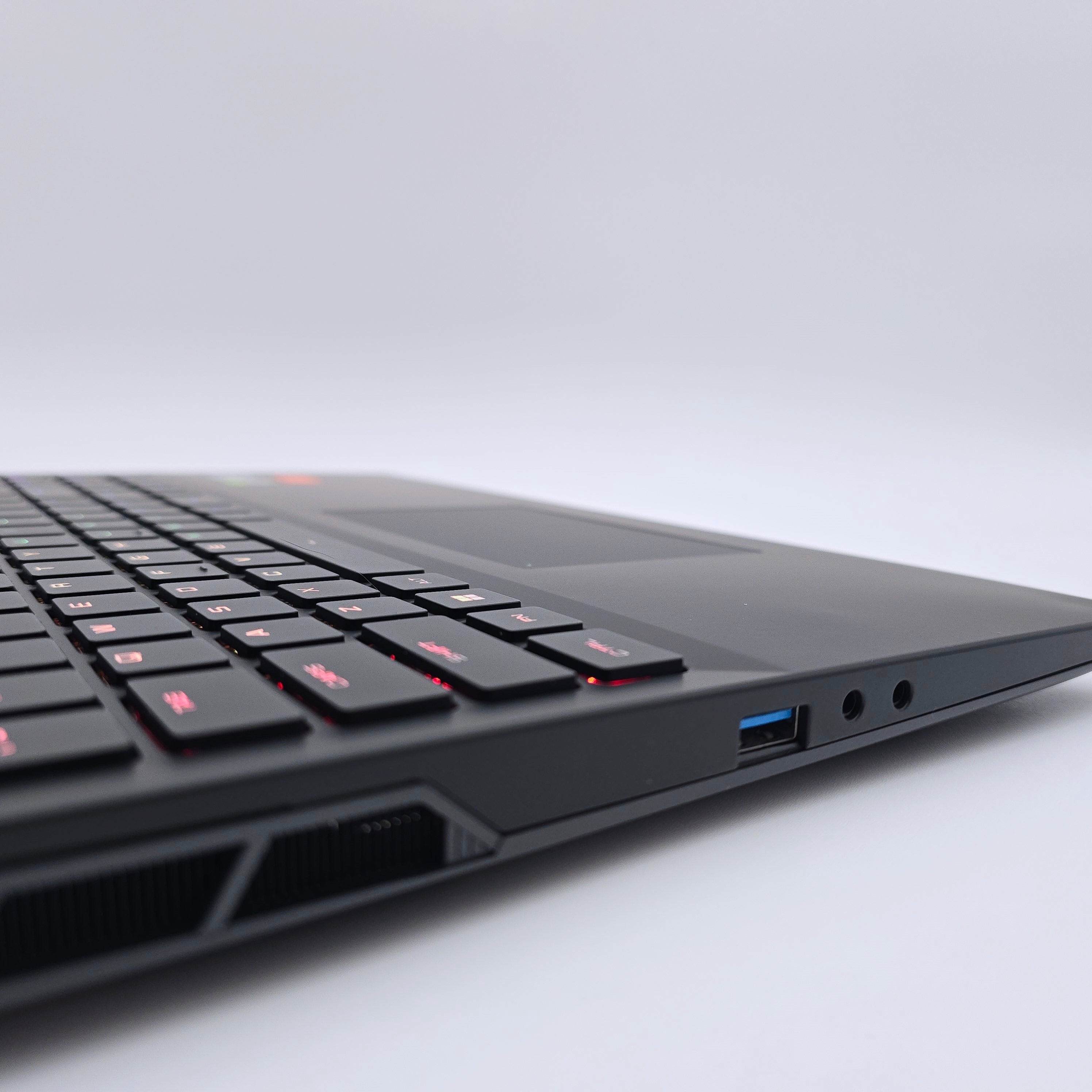 BIMBOX Slim Pro 16 Gaming Laptop, RTX 4090, Intel i9-13900HX, 64GB DDR5, 5TB NVMe, Ultra High End Gaming Laptop