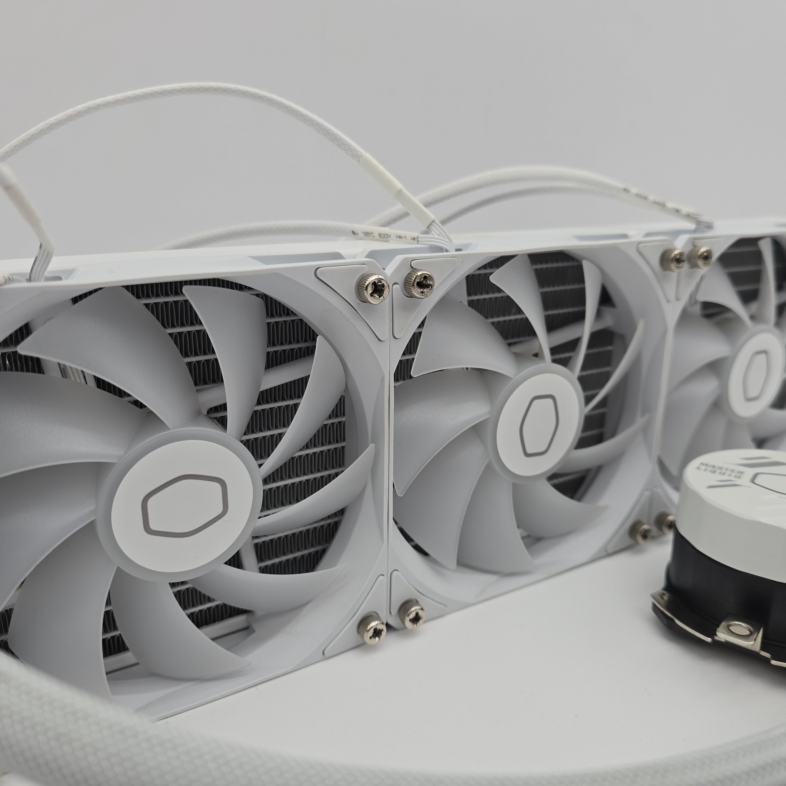 Cooler Master MasterLiquid 360L, 360mm AIO Liquid Cooler w/ RGB, 3x 120mm RGB Fans, White