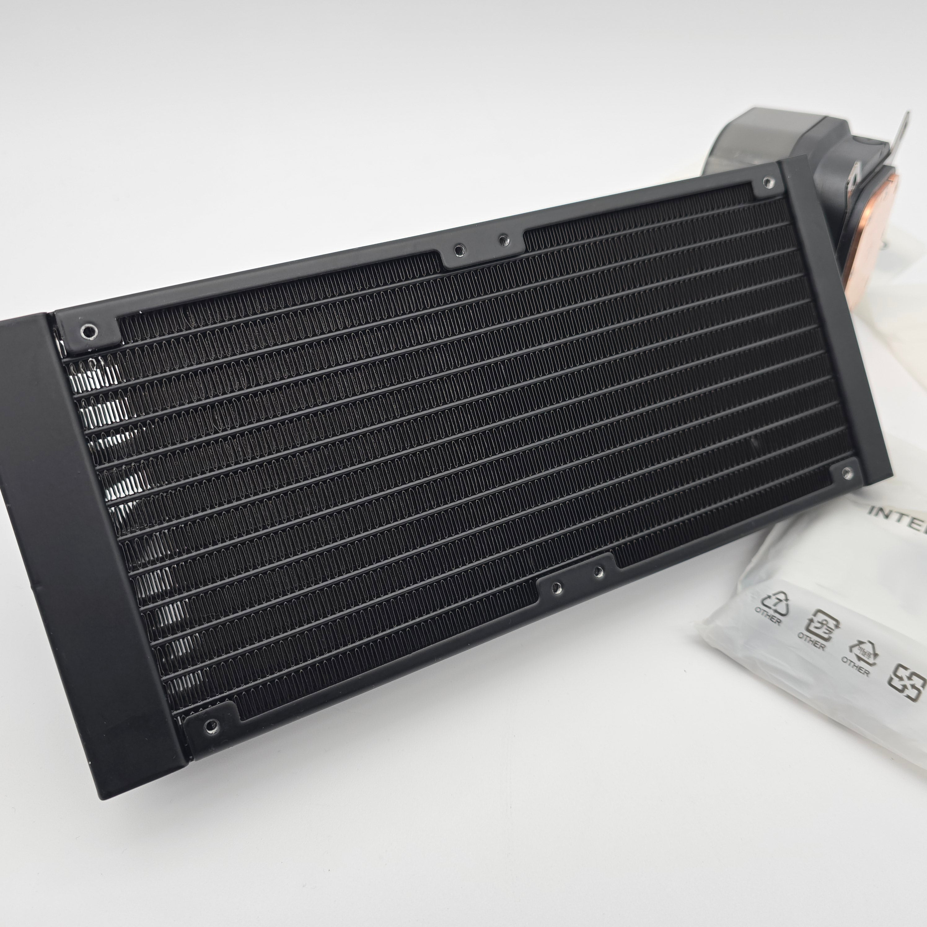 Corsair H100i RGB AIO Liquid Cooler, iCue Link 240mm