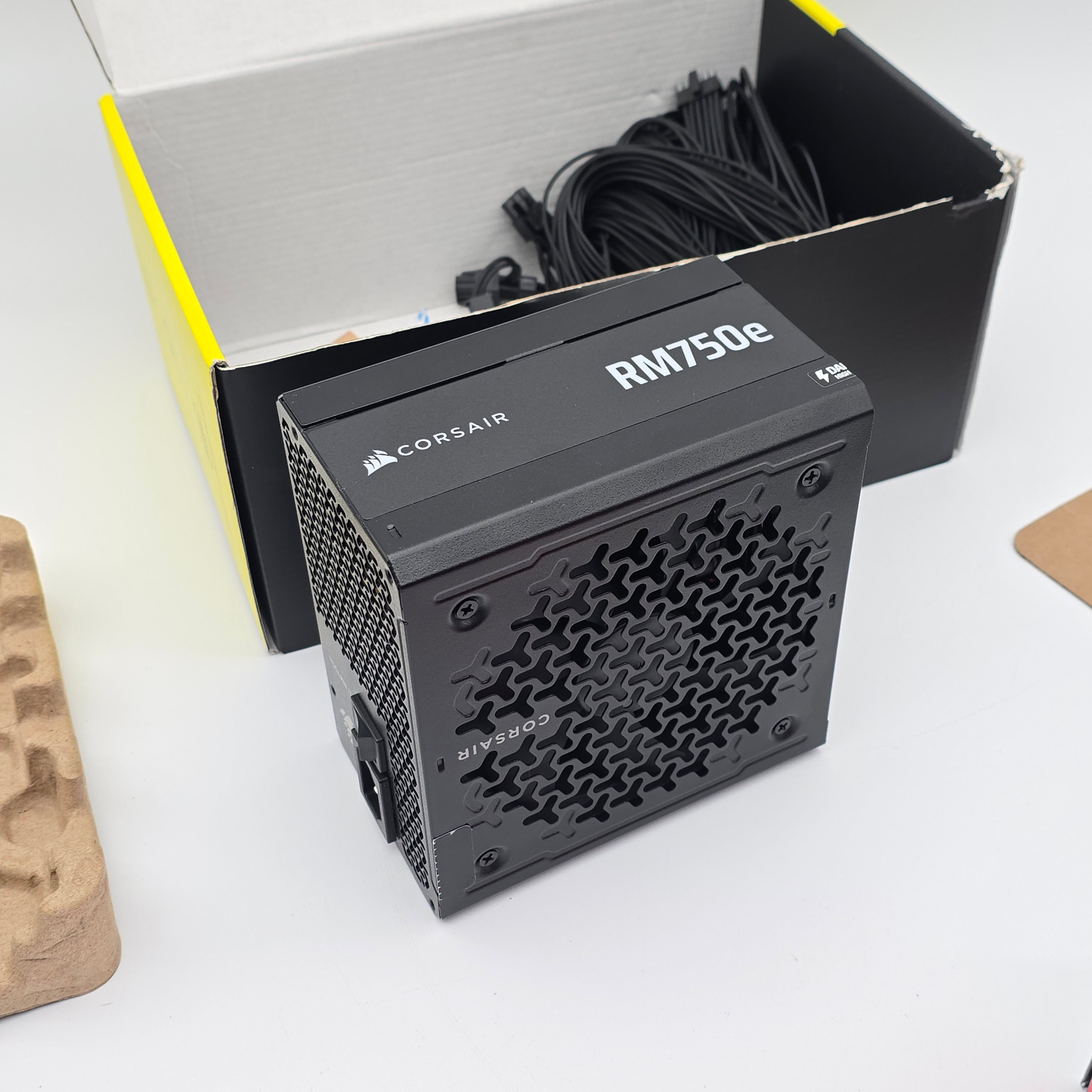 Corsair RM750e Fully Modular Power Supply PSU, 80+ Gold for Gaming PC