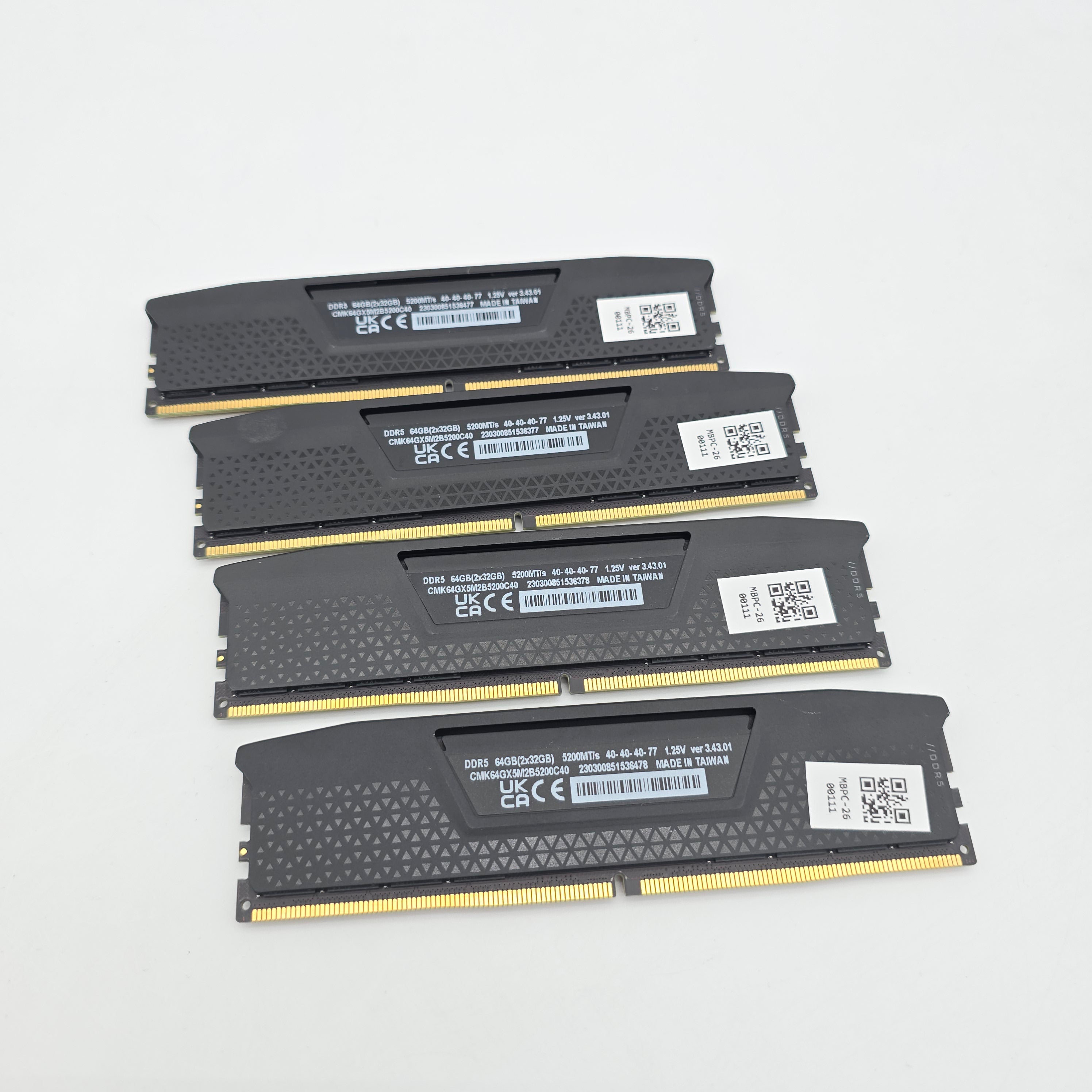 Corsair Vengeance 128GB DDR5, 5200MHz, CL40-40-40-77, Desktop Memory RAM (4x32GB)