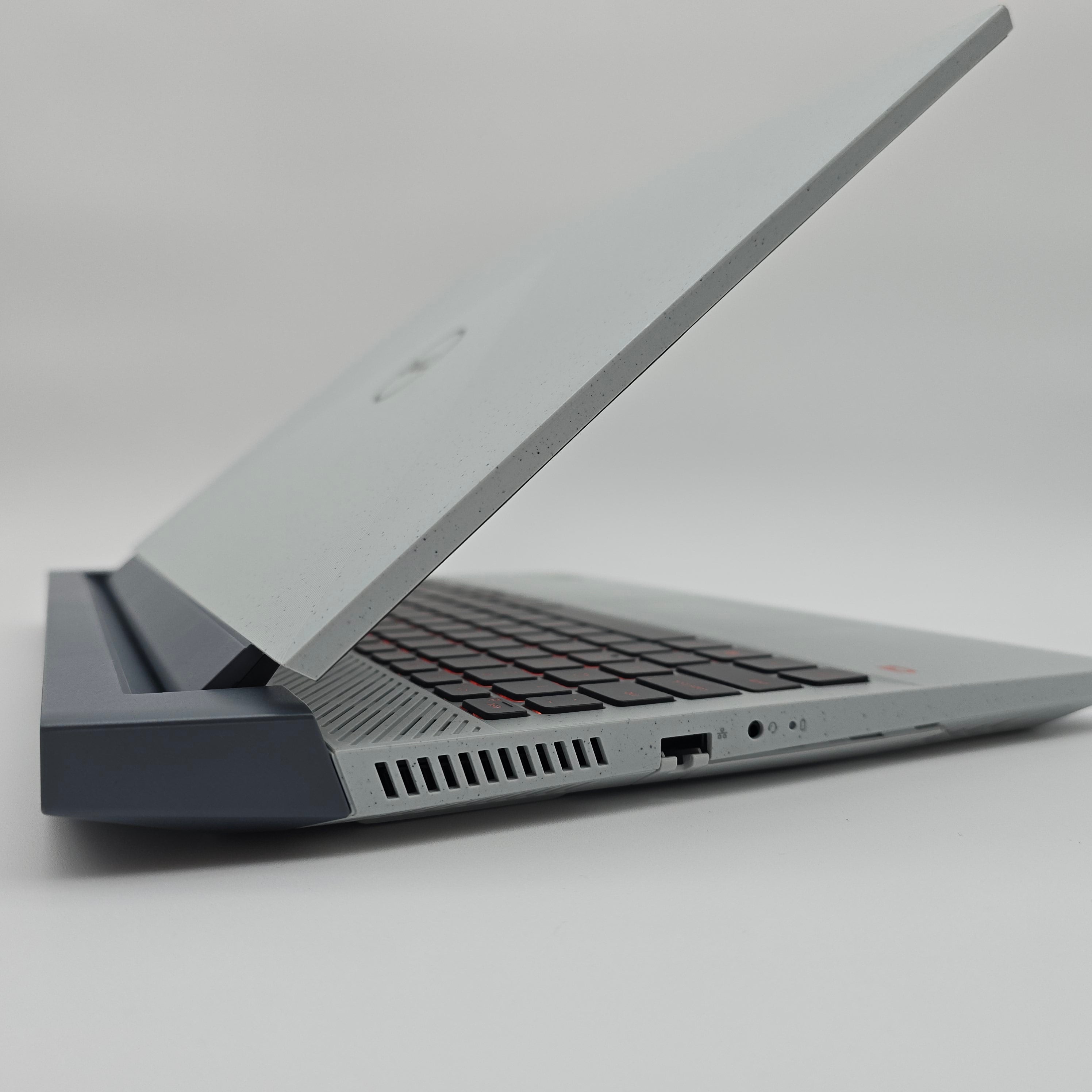 Dell G5 Gaming Laptop, RTX 3050, Ryzen 5 5600H, 16GB RAM, 1080p 120Hz, Like New Gaming Laptop