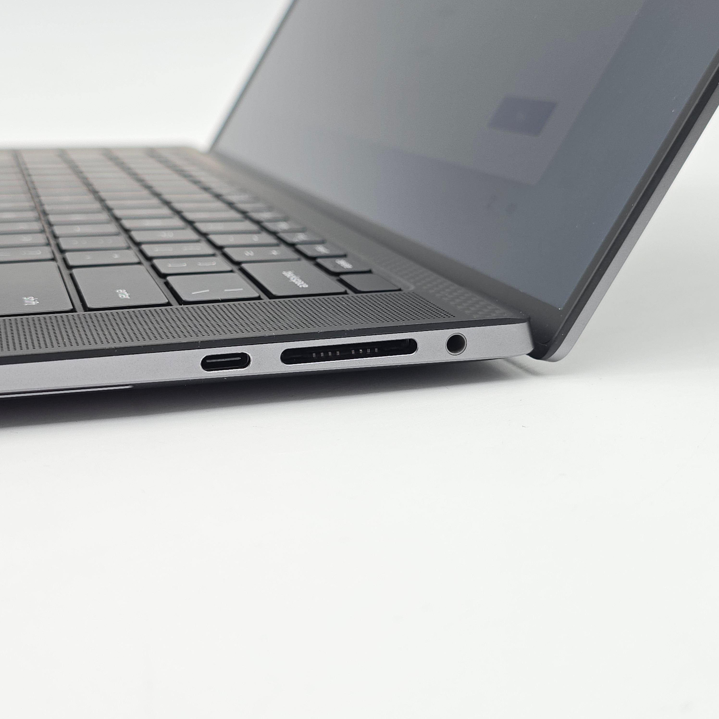 Dell Precision 5570, RTX A2000, i7-12700H, 32GB DDR5, 512GB NVMe, 15.6" WUXGA 60Hz, Windows Workstation Laptop