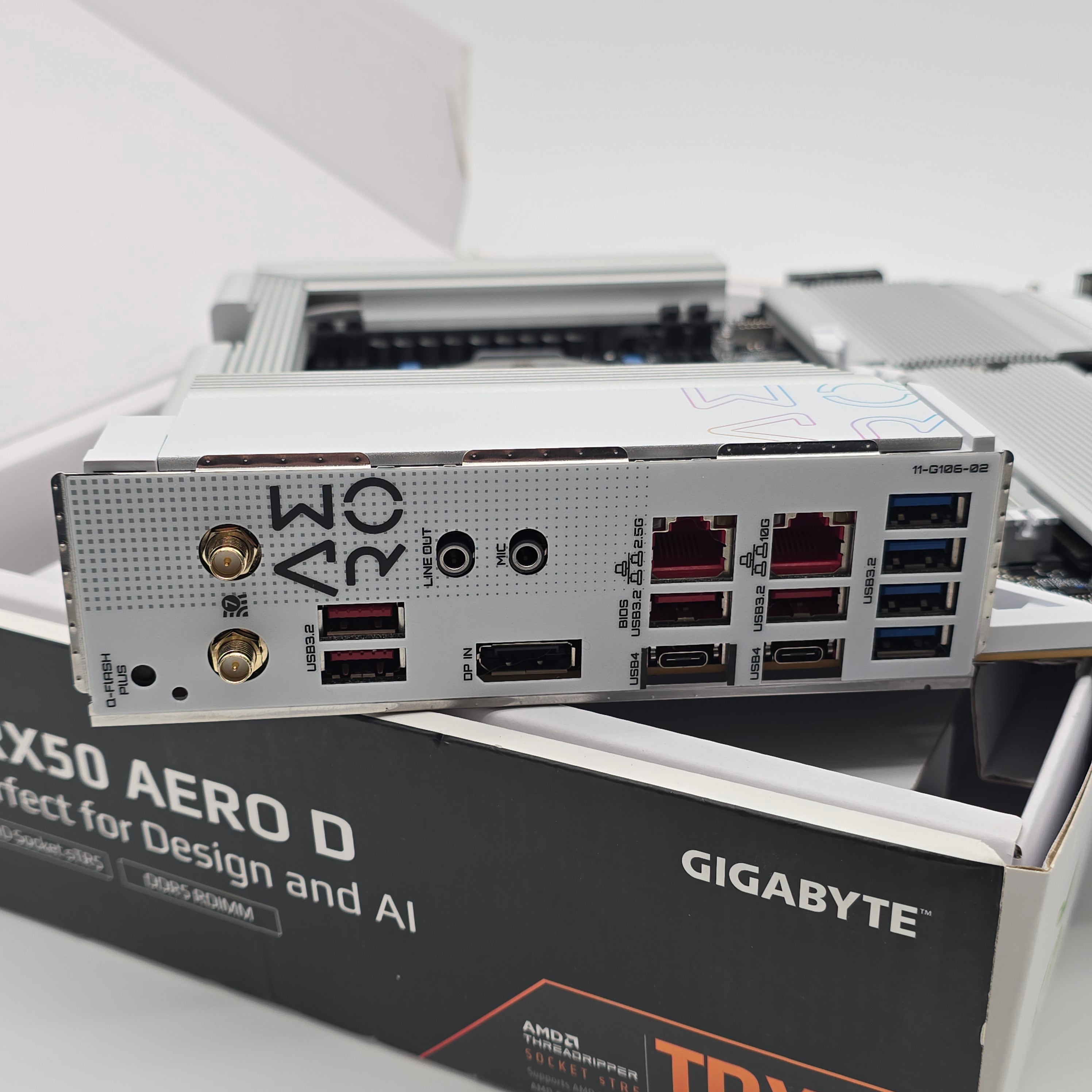 Gigabyte TRX50 AERO D AMD Threadripper Motherboard, Socket sTR5, Workstation Creator Motherboard