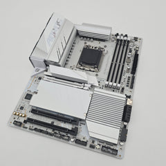 Gigabyte Aorus X670E Aorus Pro X, AMD Socket AM5, ATX Desktop Gaming Motherboard