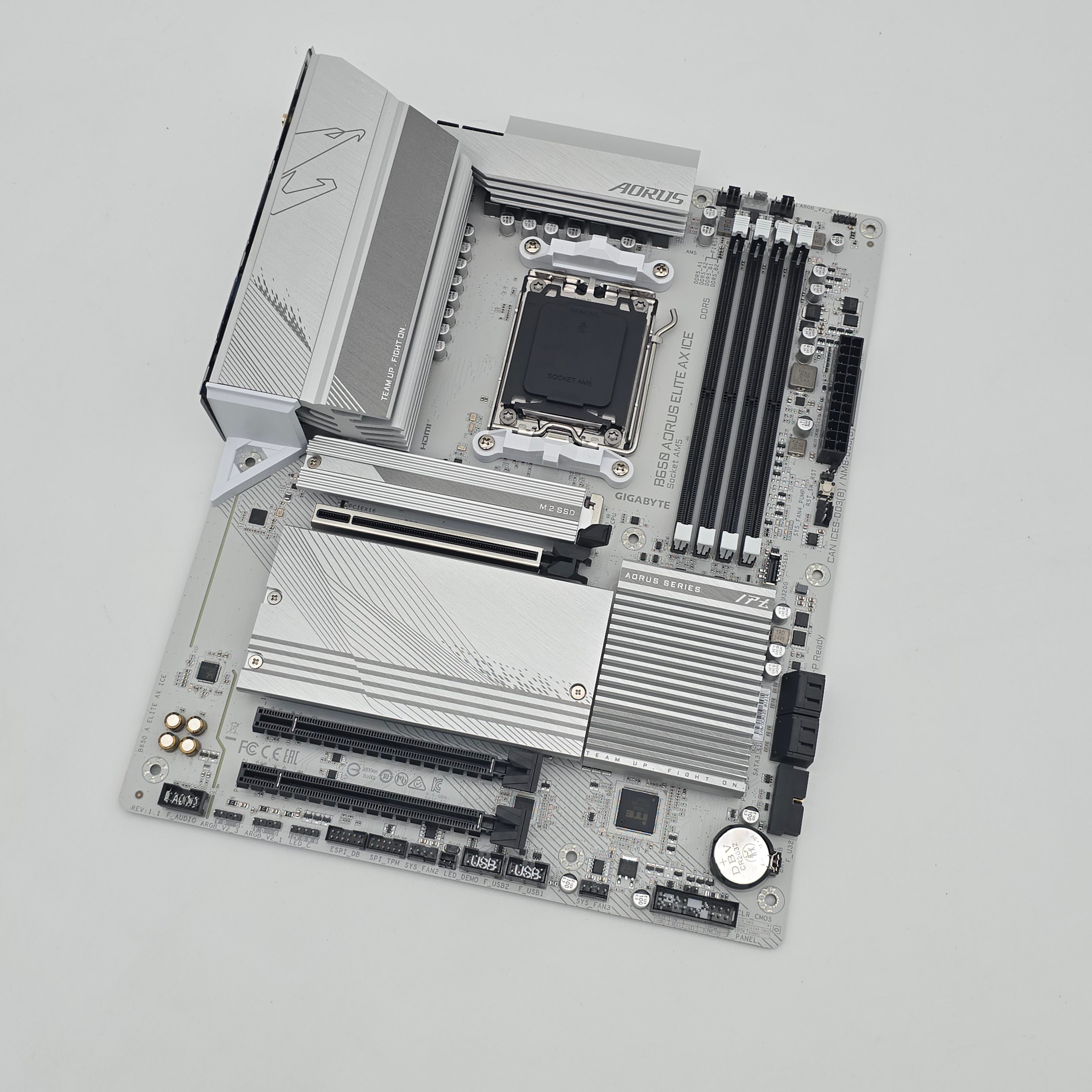 Gigabyte B650 Aorus Elite AX Ice, AMD AM5 Socket ATX Gaming Motherboard