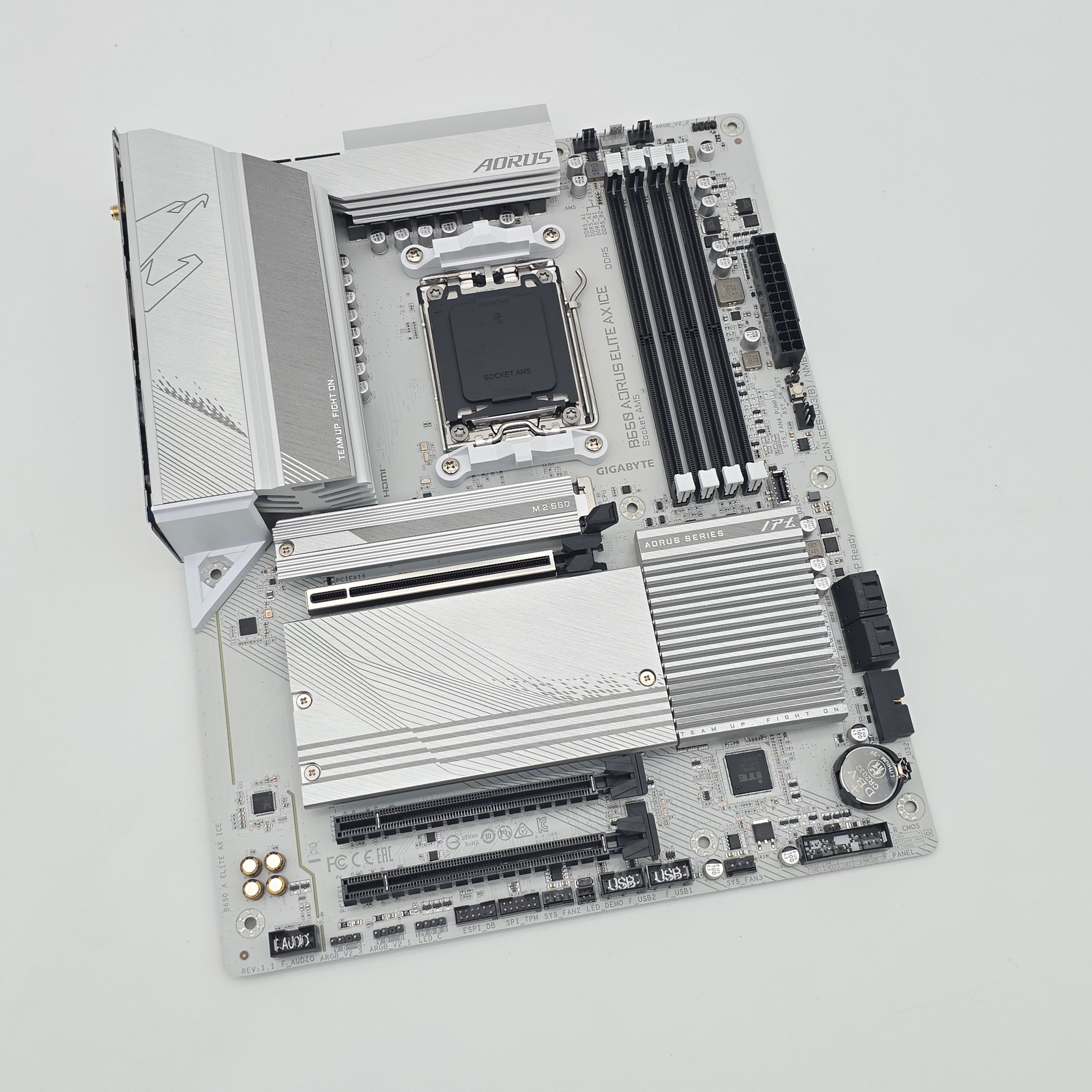 Gigabyte B650 Aorus Elite AX Ice, AMD AM5 Socket ATX Gaming Motherboard