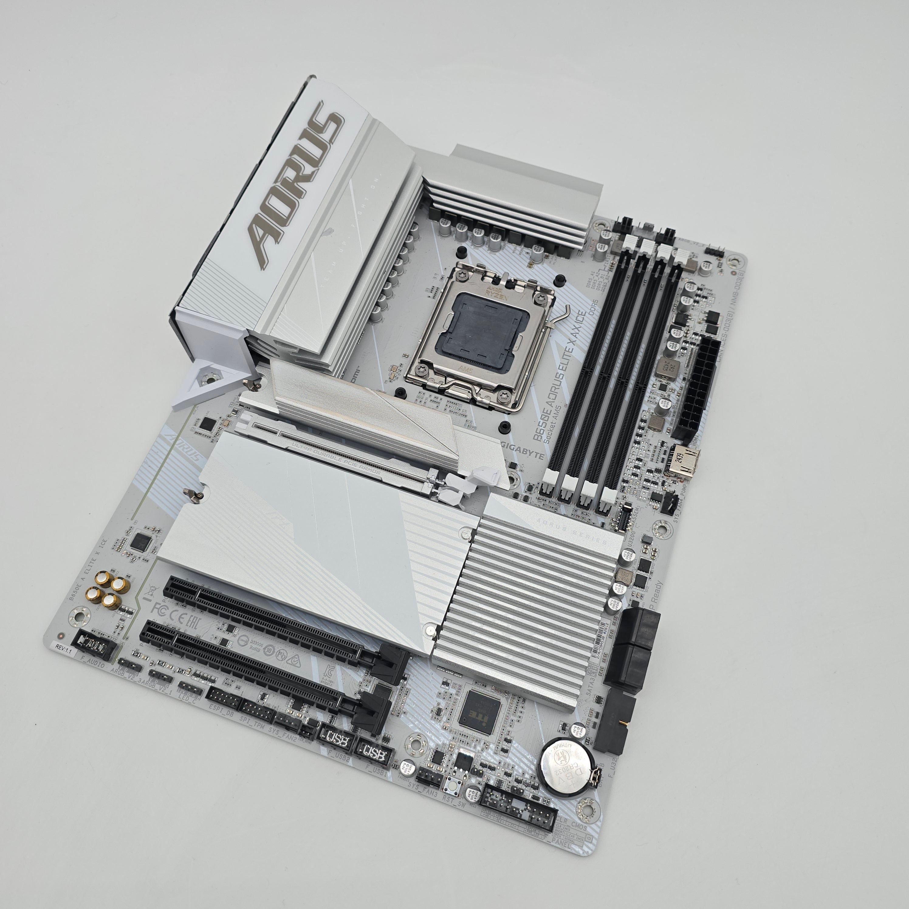 Gigabyte B650E Aorus Elite X AX Ice, AMD Socket AM5 ATX Gaming Motherboard