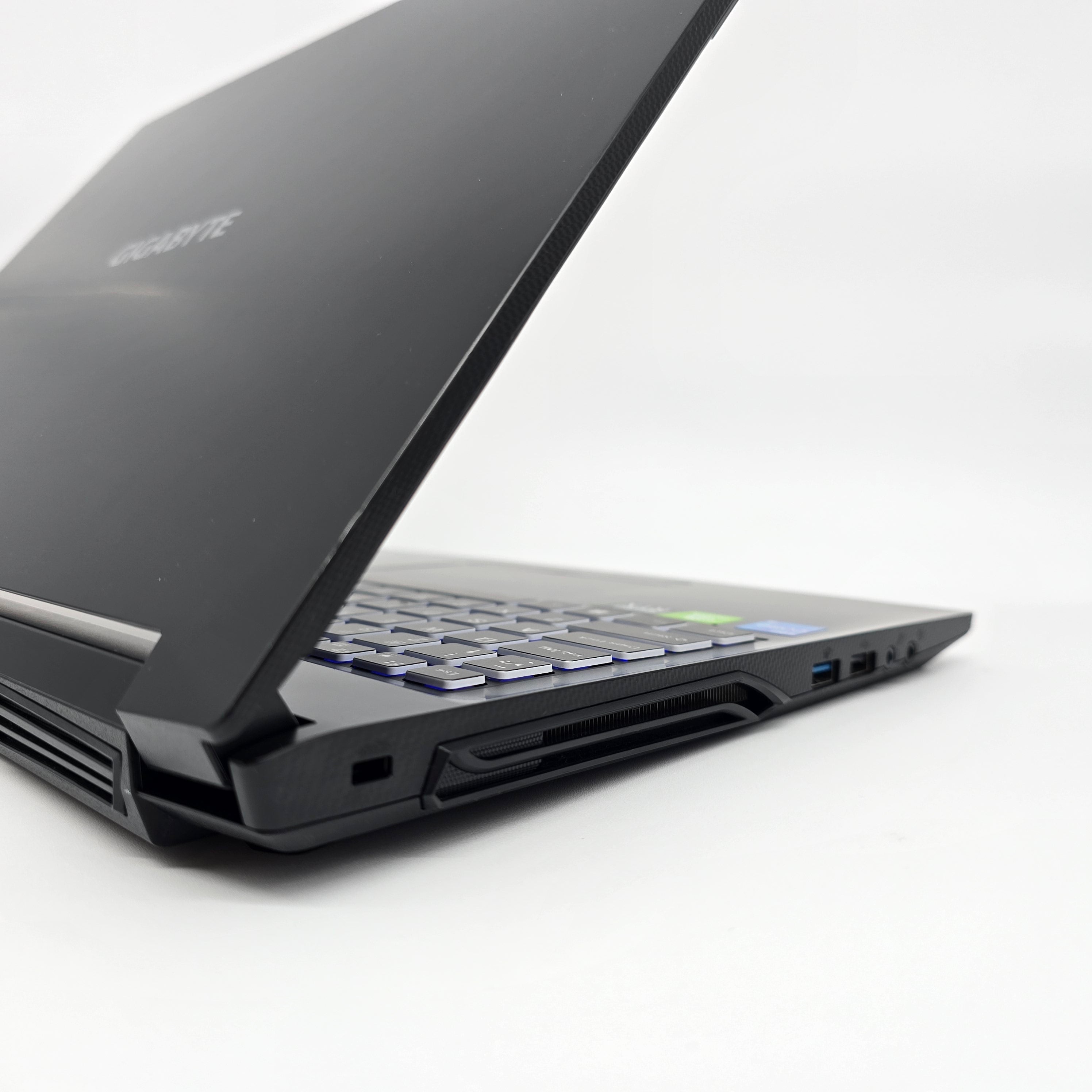 Gigabyte G5 MD 15.6" Gaming Laptop, RTX 3050Ti, Intel i5-11400H, 8GB RAM, 1080p 144Hz