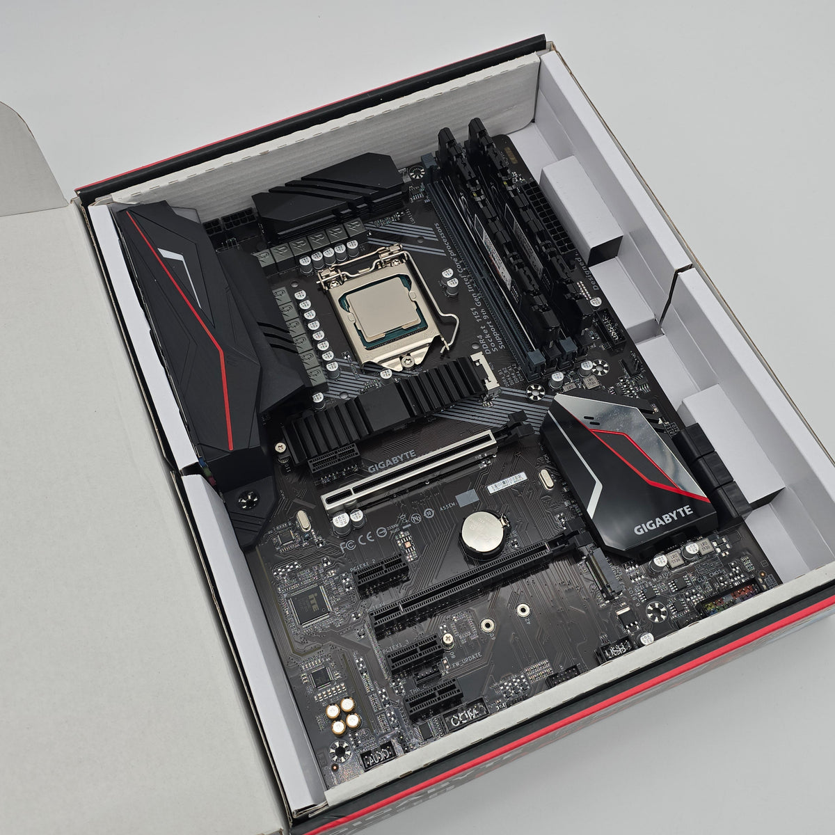 Gigabyte Z390 Gaming X, Intel Core i9-9900K, 32GB DDR4, Motherboard+CPU+RAM Combo