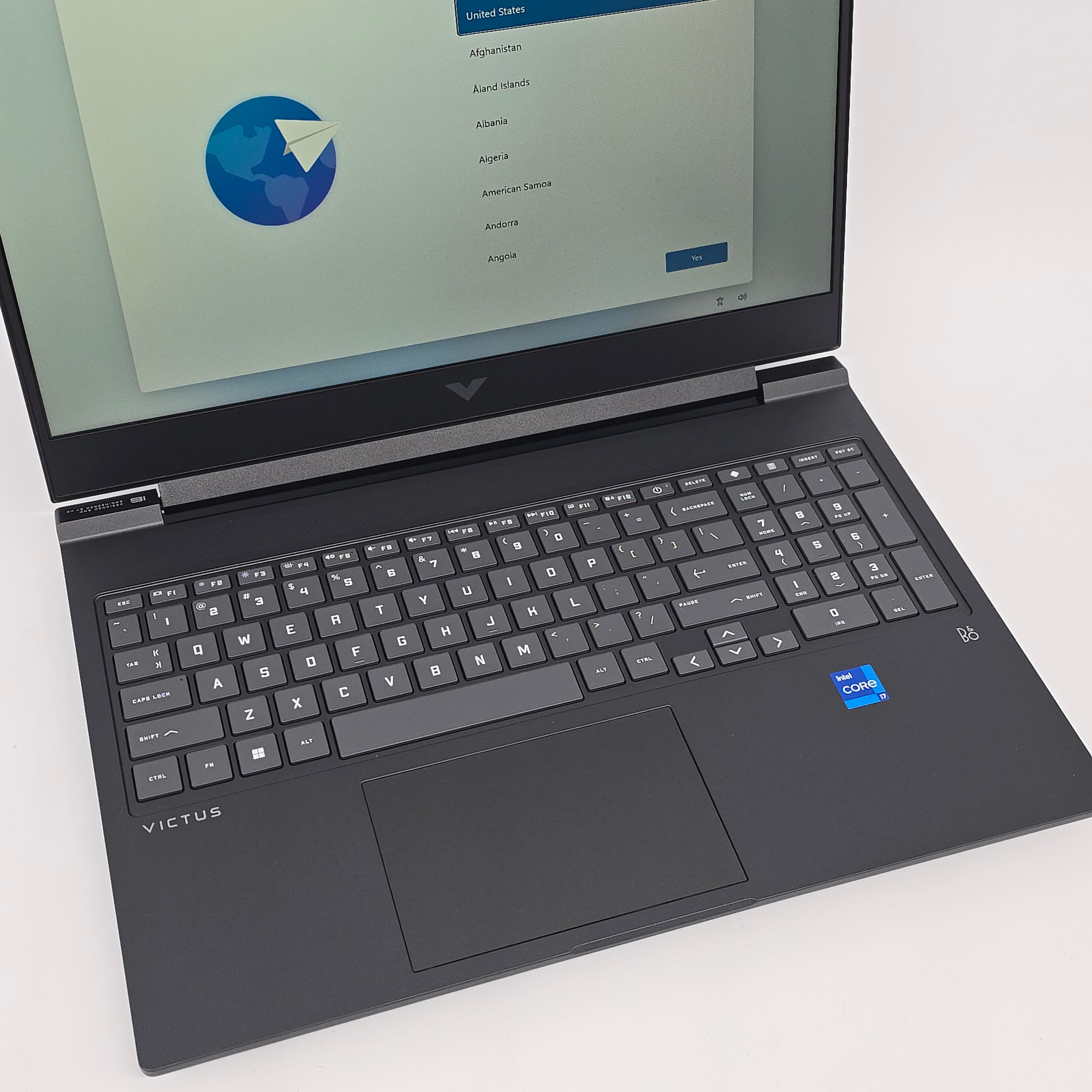 HP Victus Gaming Laptop 16, RTX 4060, Intel i7-13700HX, 32GB DDR5, 144Hz FHD 16" Screen