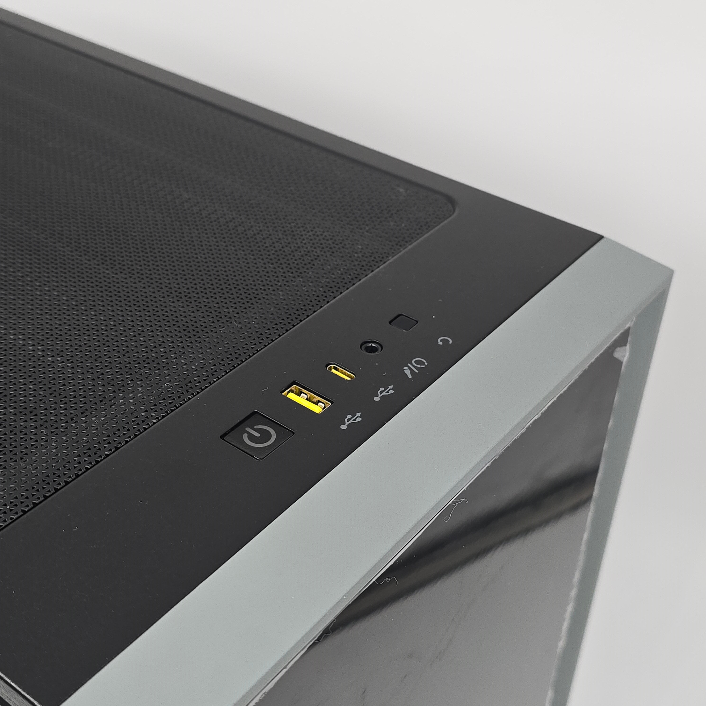 Intel Arc A750, Ryzen 5600G, 32GB RAM, Custom Black Gaming PC, No RGB