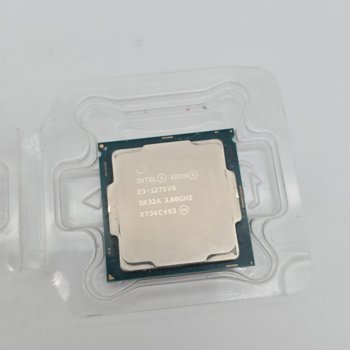 Intel Xeon E3-1275V6 Desktop Gaming Processor CPU