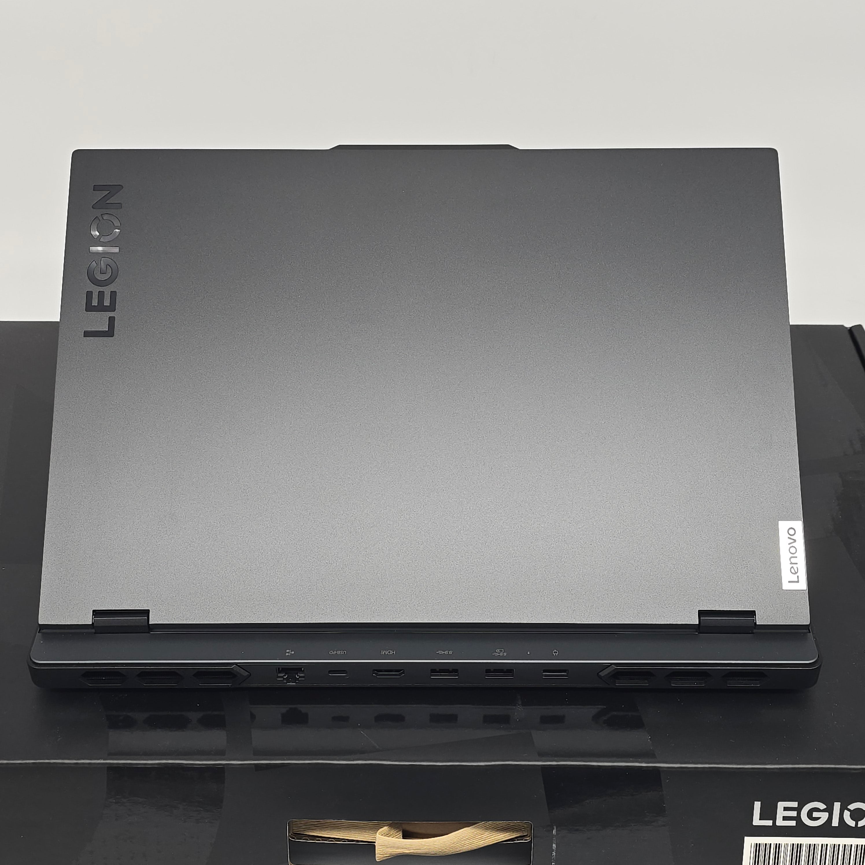 Lenovo Legion Pro 7i Gaming laptop, RTX 4090, Intel i9-13900HX, 32GB DDR5, 5TB NVMe, 240Hz QHD+