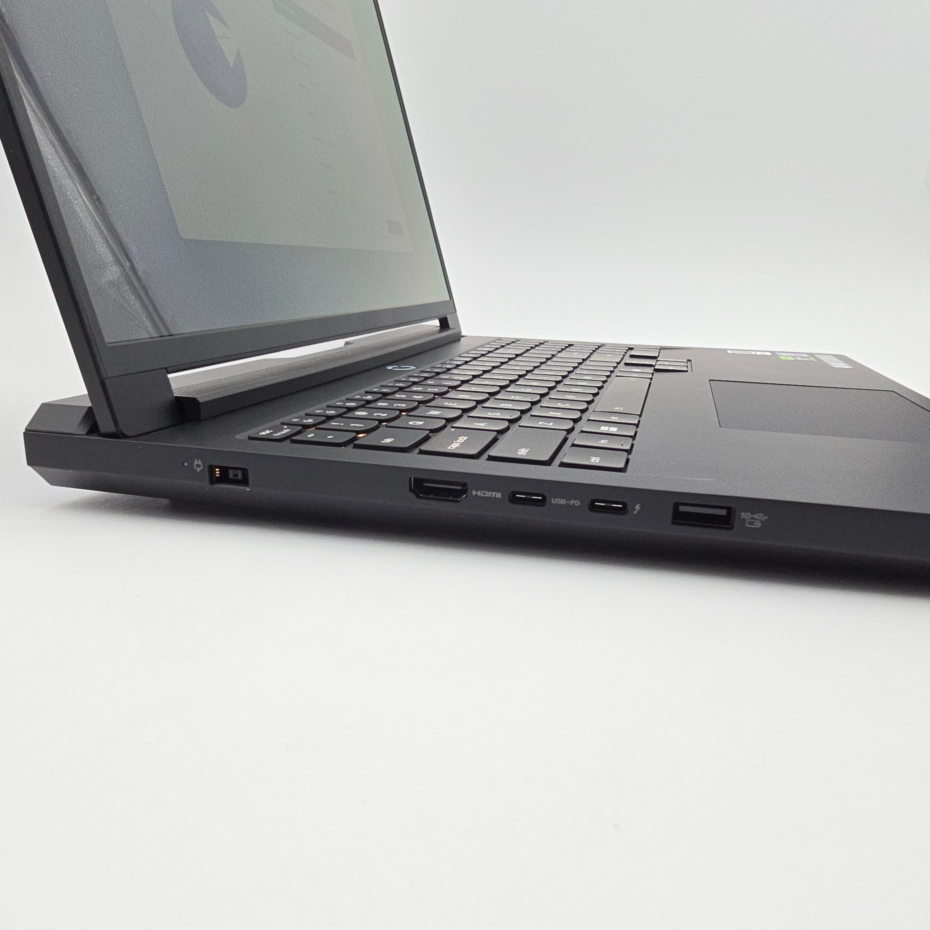 Lenovo Legion Pro 7, RTX 5090, Intel Core U9 275HX, 64GB DDR5, 2TB NVMe, 16" QHD+ 240Hz OLED, Windows Gaming Laptop