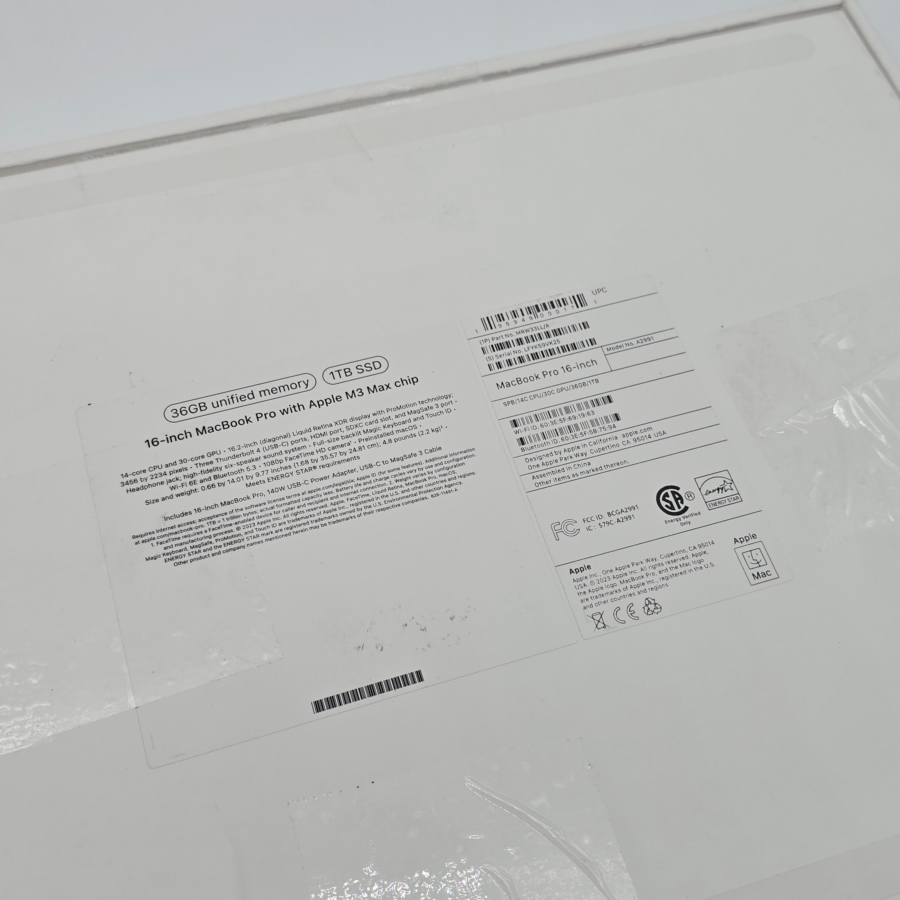 Macbook Pro 16 M3 MAX, 36GB RAM, 1TB SSD, New Open Box, Apple Intelligence, Space Black