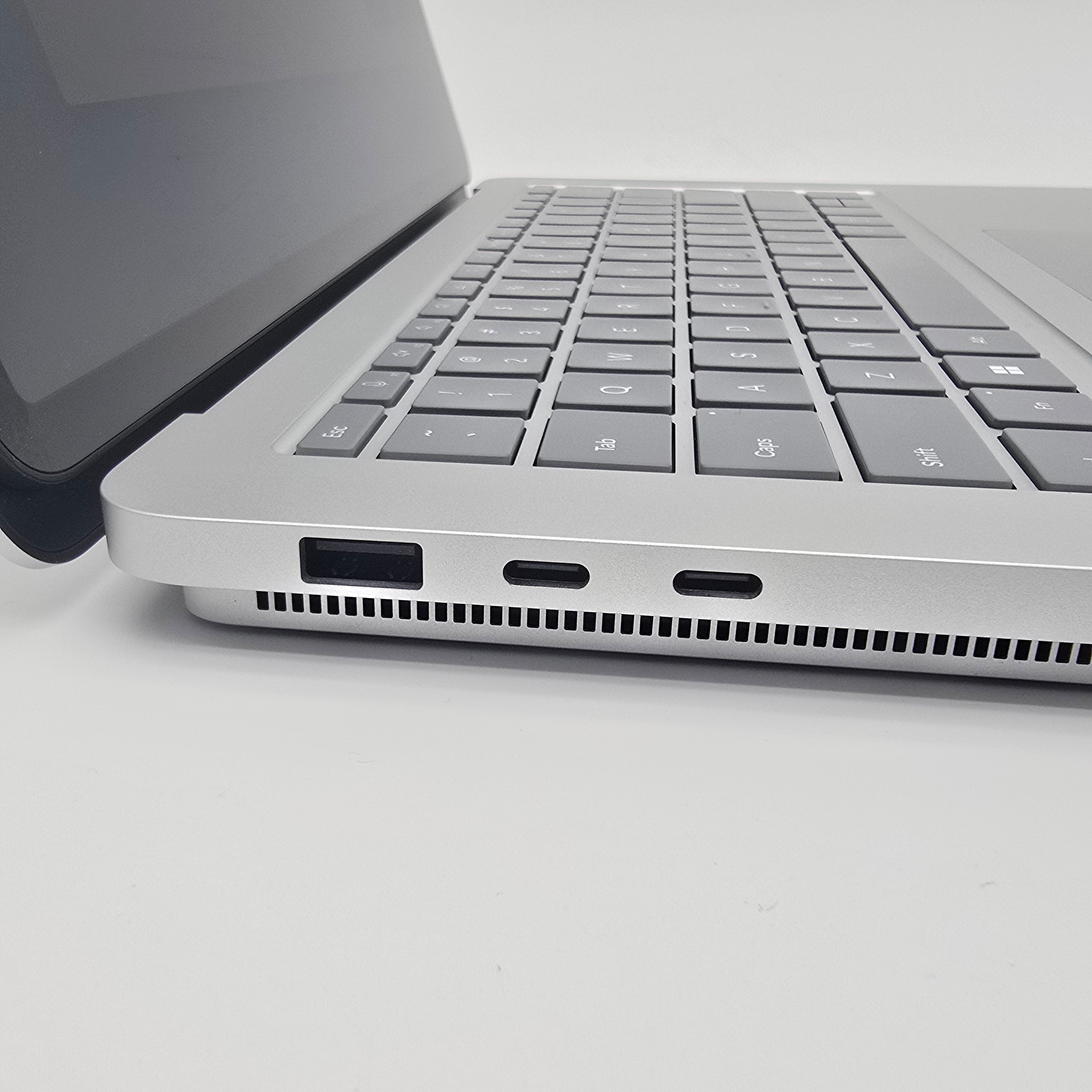 Microsoft Surface Laptop Studio 2, RTX 4060, Intel Core i7-13700H, 64GB DDR5, 2TB NVMe, 14.4" 1600p 120Hz Windows Laptop