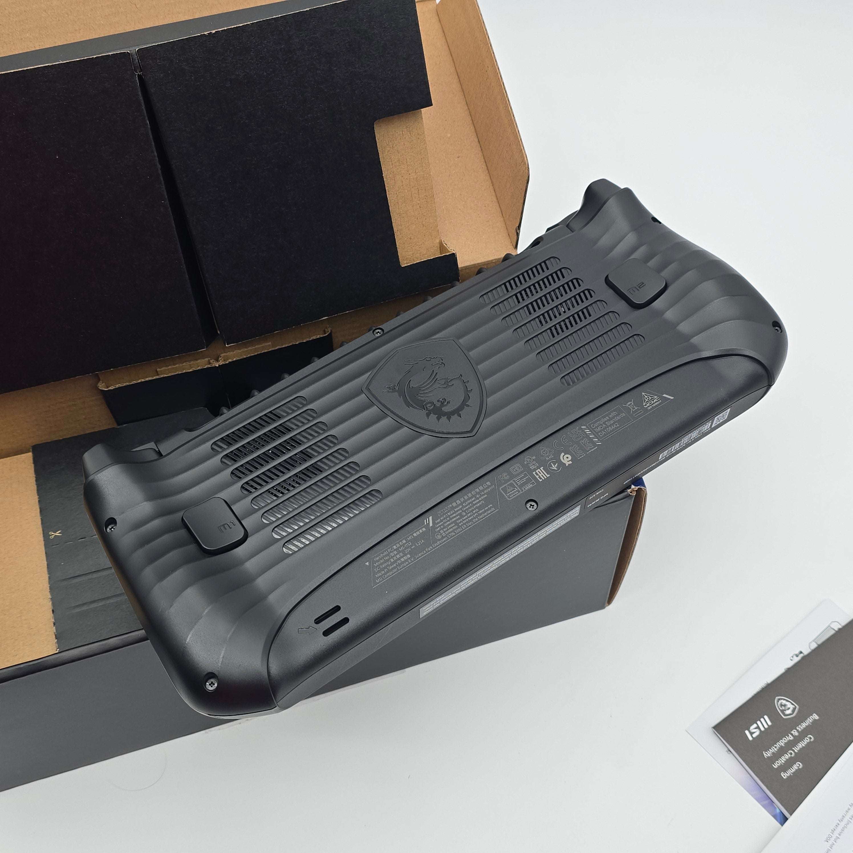 MSI Claw 8 AI+, Intel Core Ultra 7-258V, 32GB, 1TB NVMe, 120Hz Handheld Gaming PC