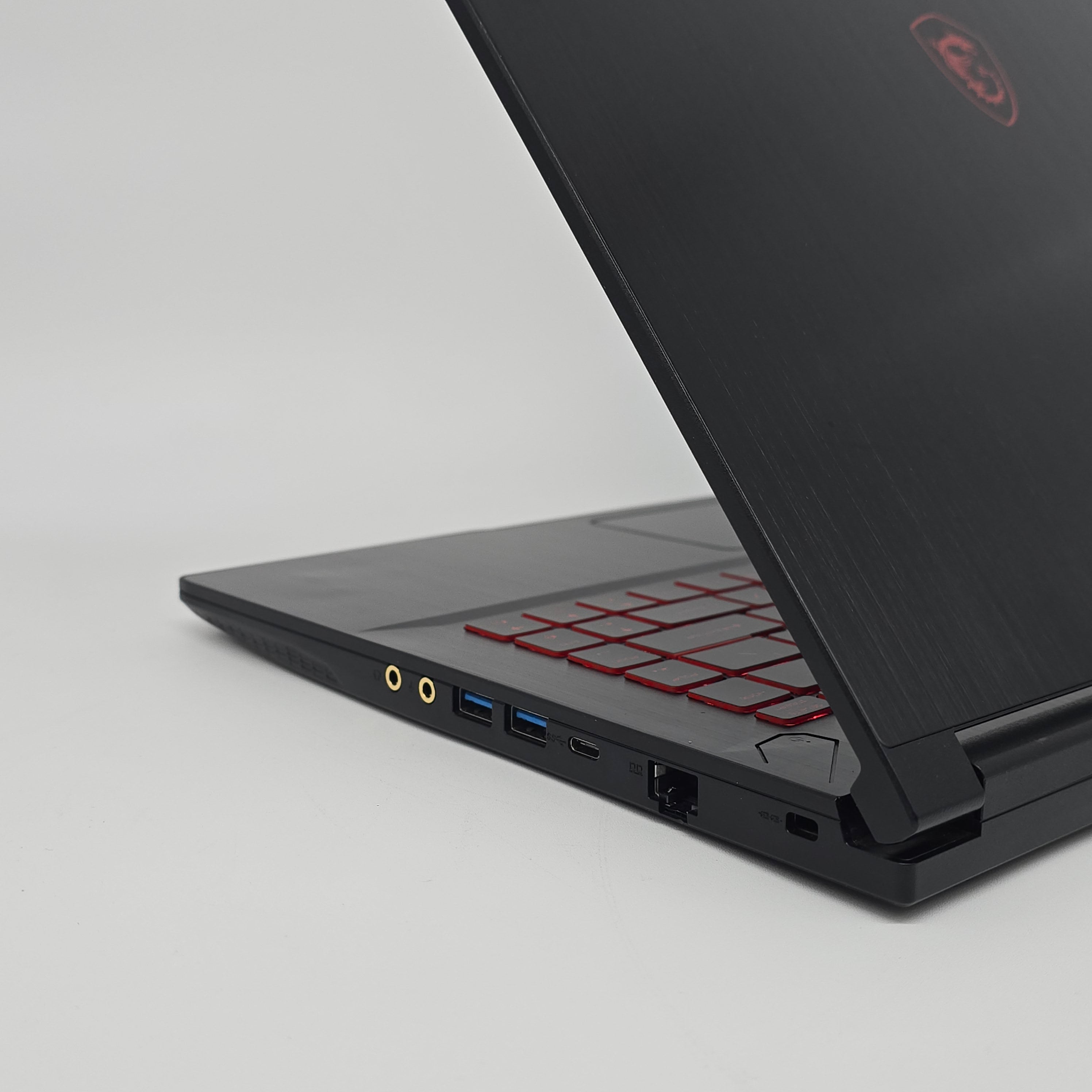 MSI GF63 Thin, 2TB NVMe, RTX 3050, Intel i5-11400H, 16GB RAM, 15.6" 144Hz Gaming Laptop