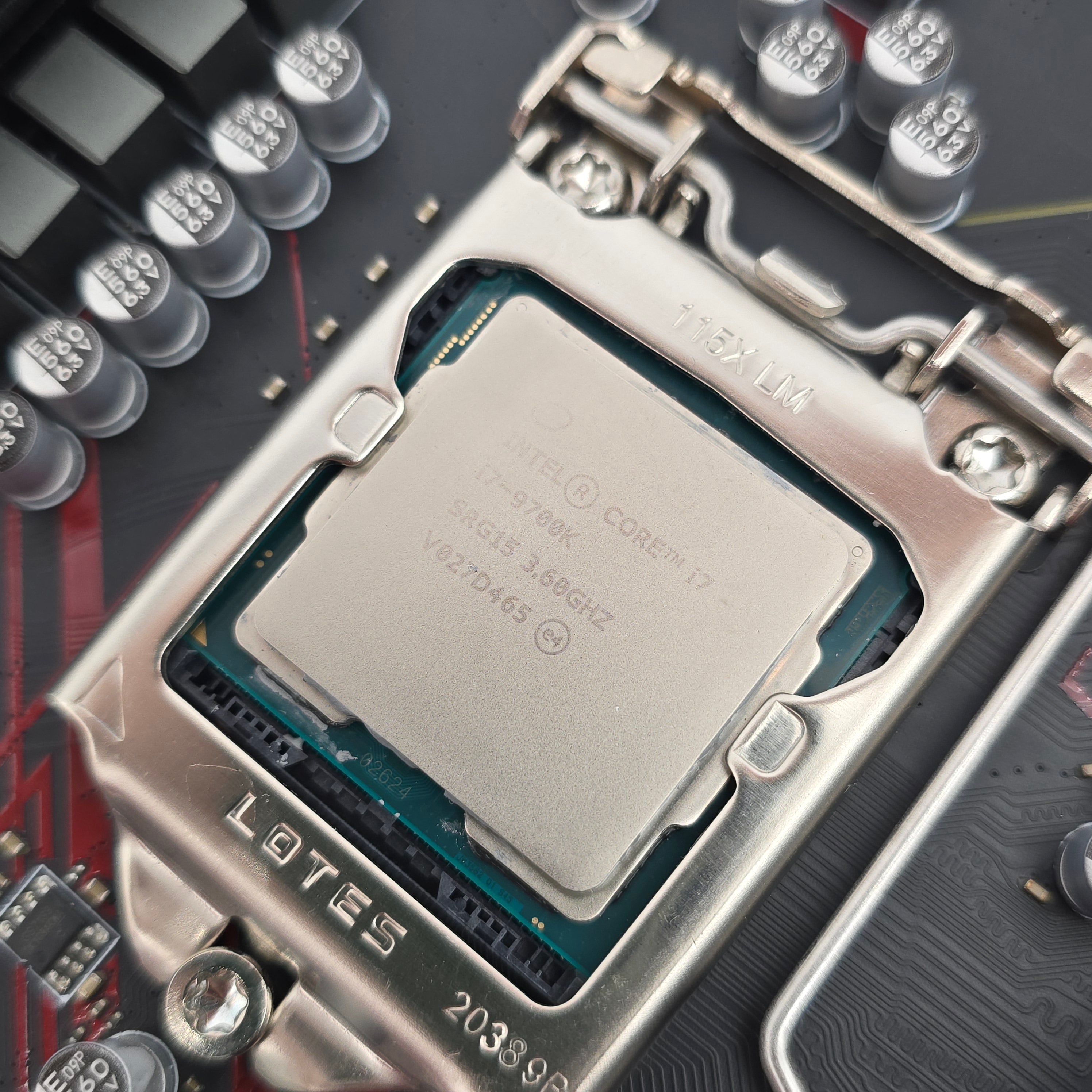MSI MPG Z390 Gaming Plus Motherboard, Intel i7-9700K, 32GB DDR4 Corsair Vengeance Combo