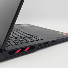 MSI RAIDER A18HX, RTX 4080, Ryzen 9 7945HX3D, 32GB DDR5, 18" 240Hz Gaming Laptop