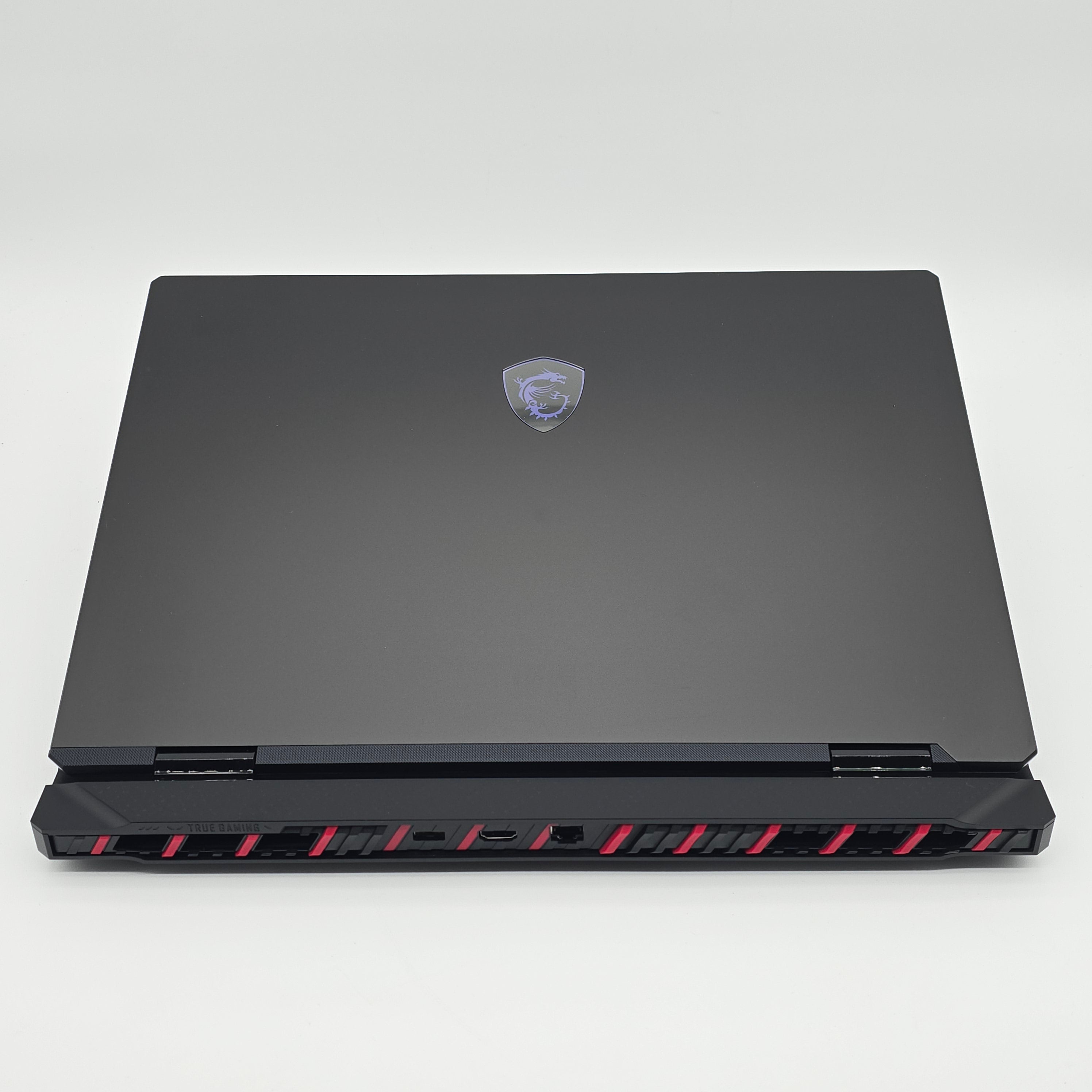 MSI RAIDER A18HX, RTX 4080, Ryzen 9 7945HX3D, 32GB DDR5, 18" 240Hz Gaming Laptop