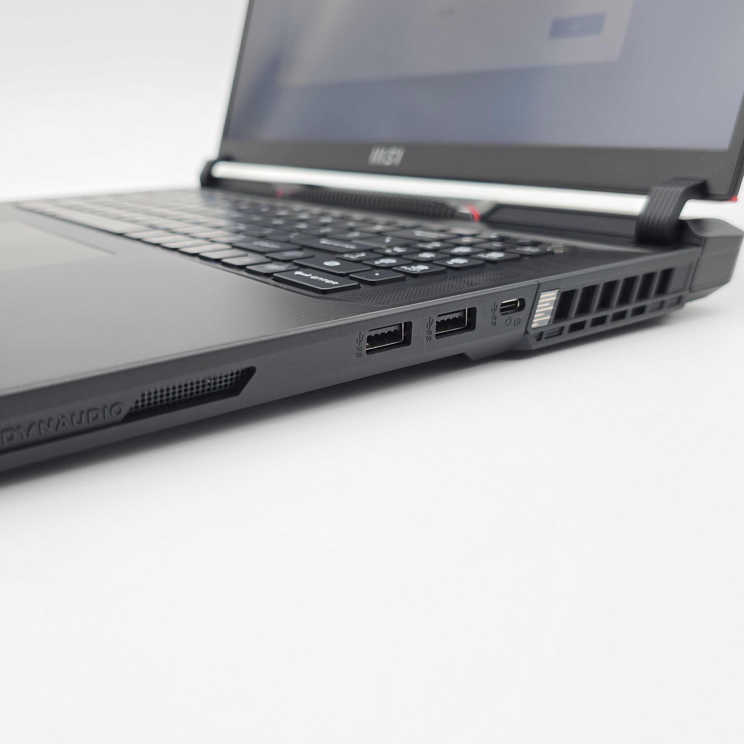 MSI Raider 17", RTX 4090, Intel i9-13950HX, 64GB DDR5, 2TB NVMe SSD, 17" QHD+ 240Hz, Windows Gaming Laptop