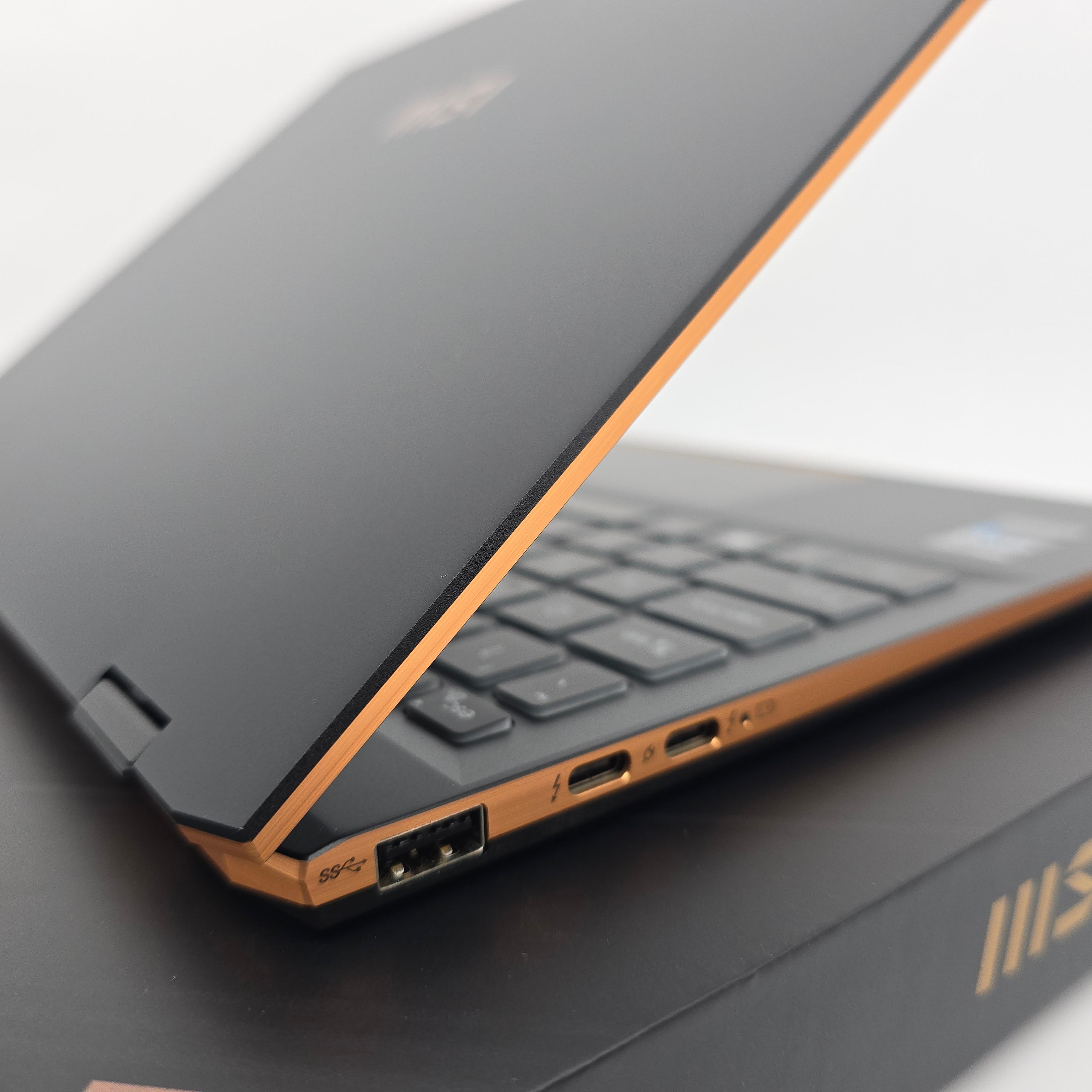 MSI Summit E13 Flip Evo, Intel i7-1280P, 1TB NVMe, 16GB DDR5, Professional Productivity Laptop