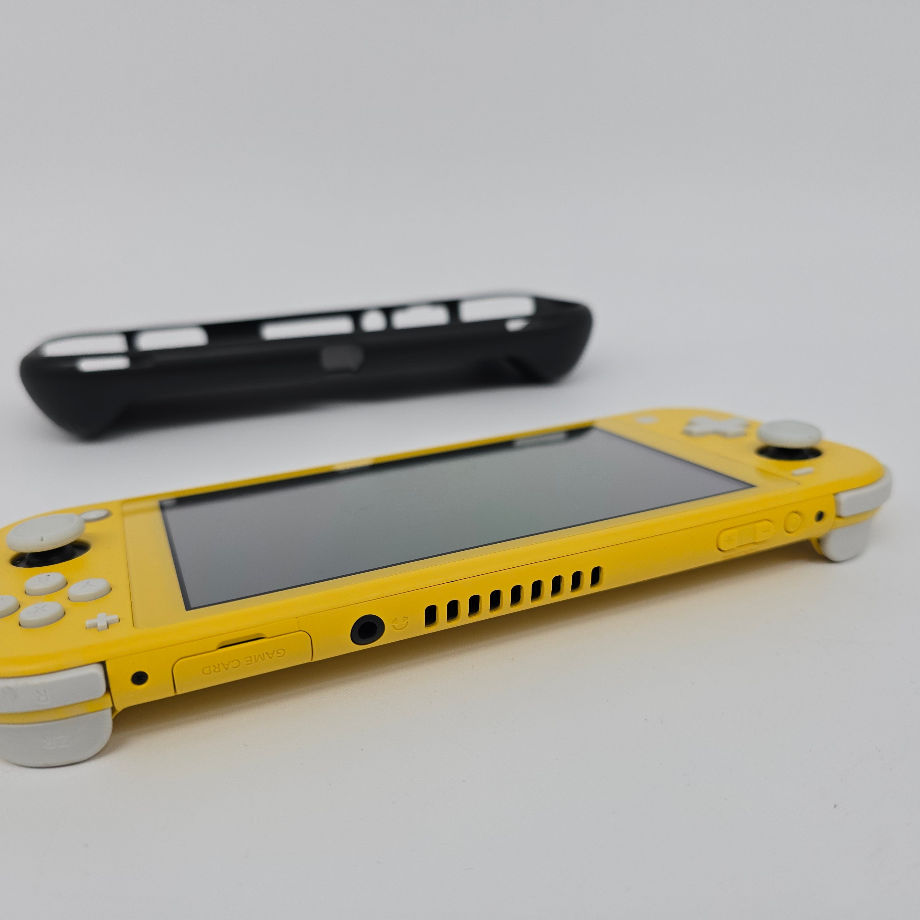 Nintendo Switch Lite w/ Case, Yellow