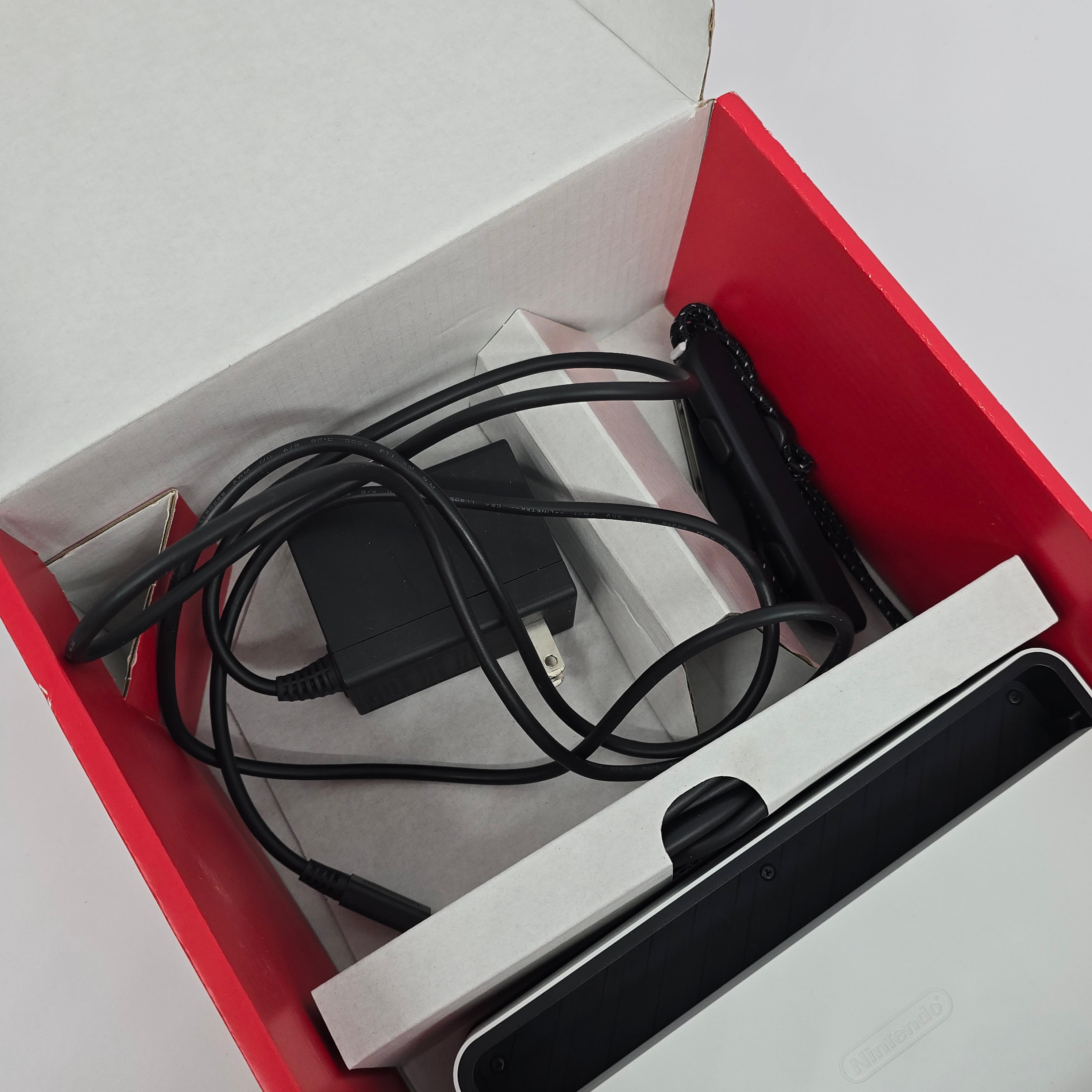 Nintendo Switch OLED White Edition