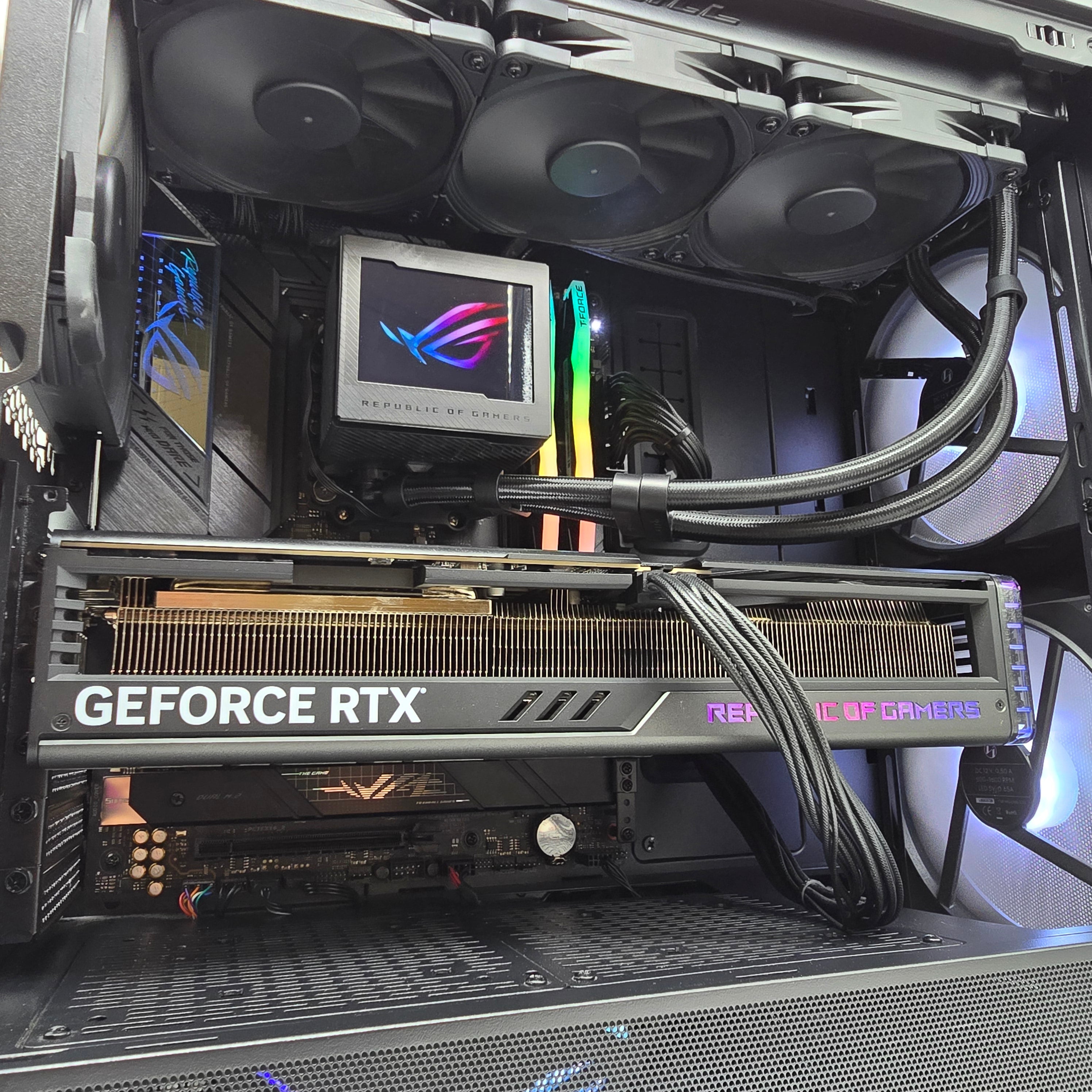 RTX 4080 ASUS ROG STRIX, Ryzen 7 7800X3D, 32GB DDR5, 1TB NVMe, Black Liquid Cooled Pre-Owned Gaming PC