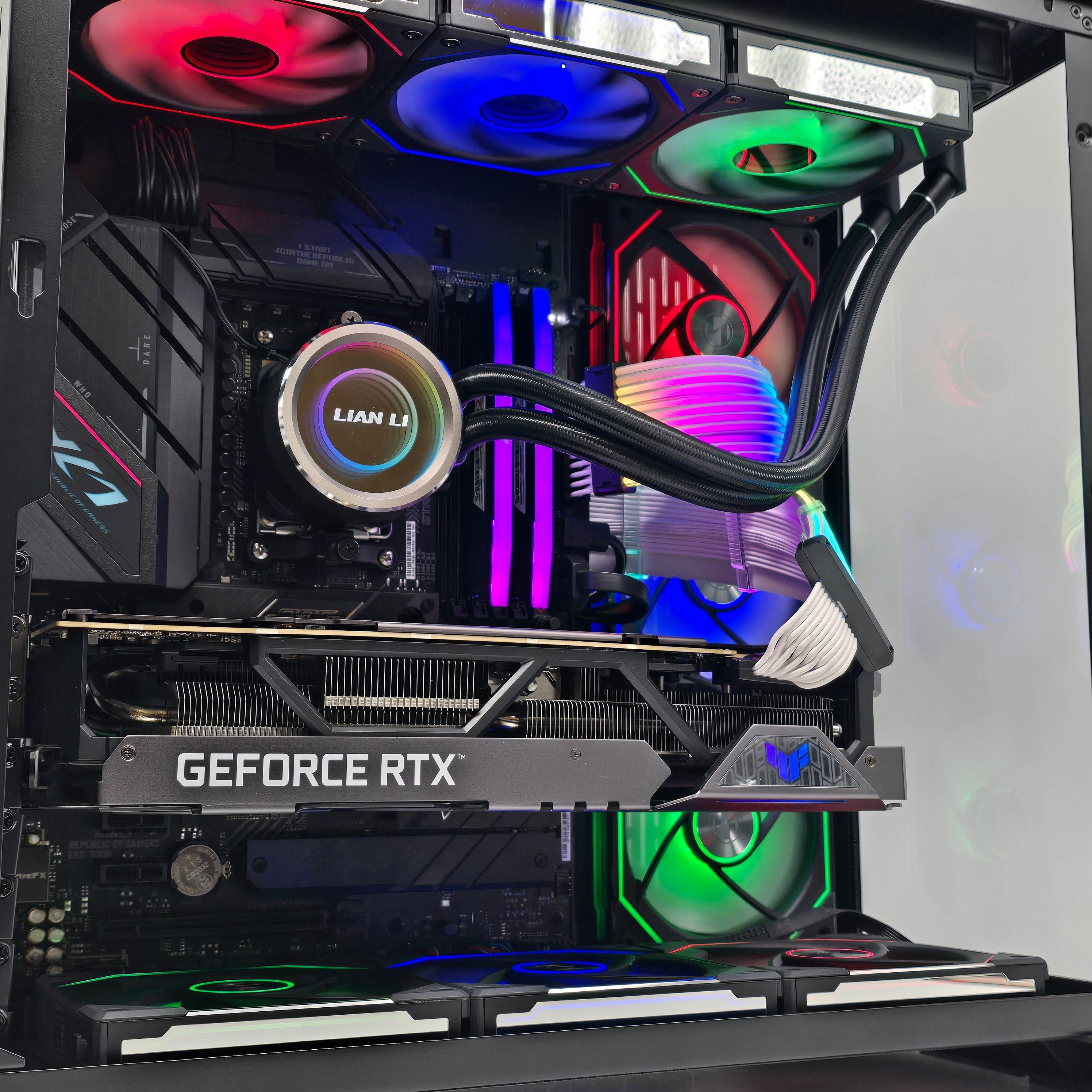RTX 4090, Ryzen 7 7800X3D, 32GB DDR5, 2TB NVMe, Custom Lian Li RGB Liquid Cooled Gaming PC