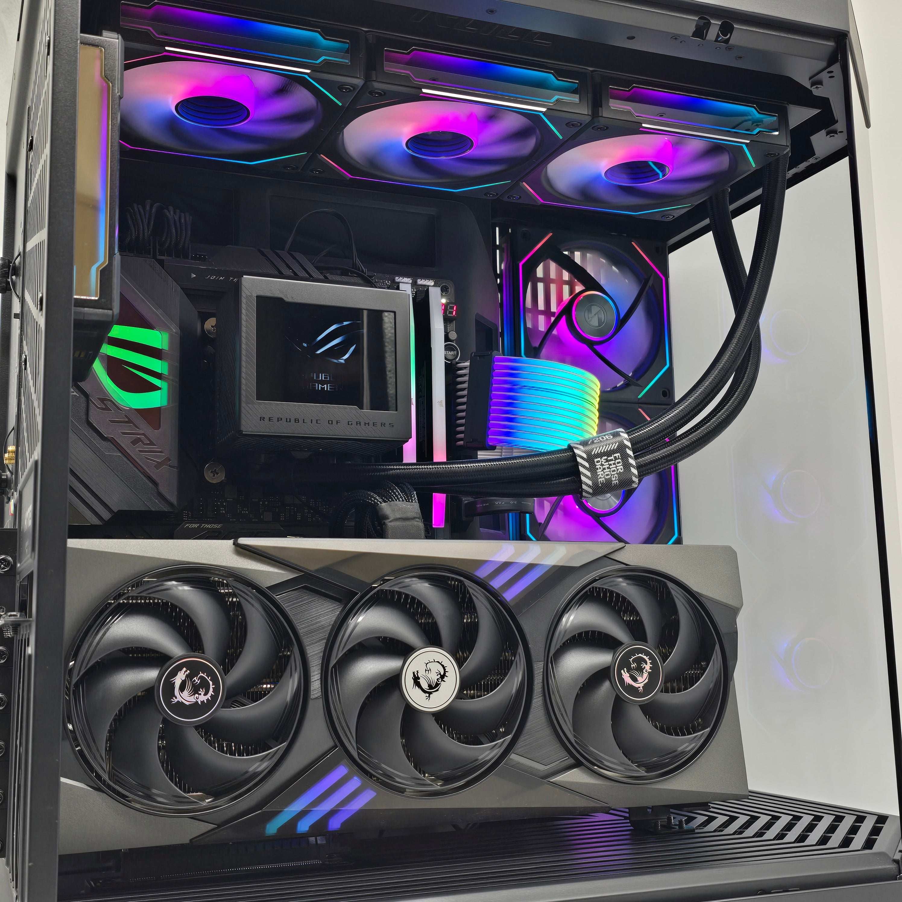 RTX 5080, Intel i9-14900K, 32GB DDR5, Hyte Y70 Custom Liquid Cooled Gaming PC
