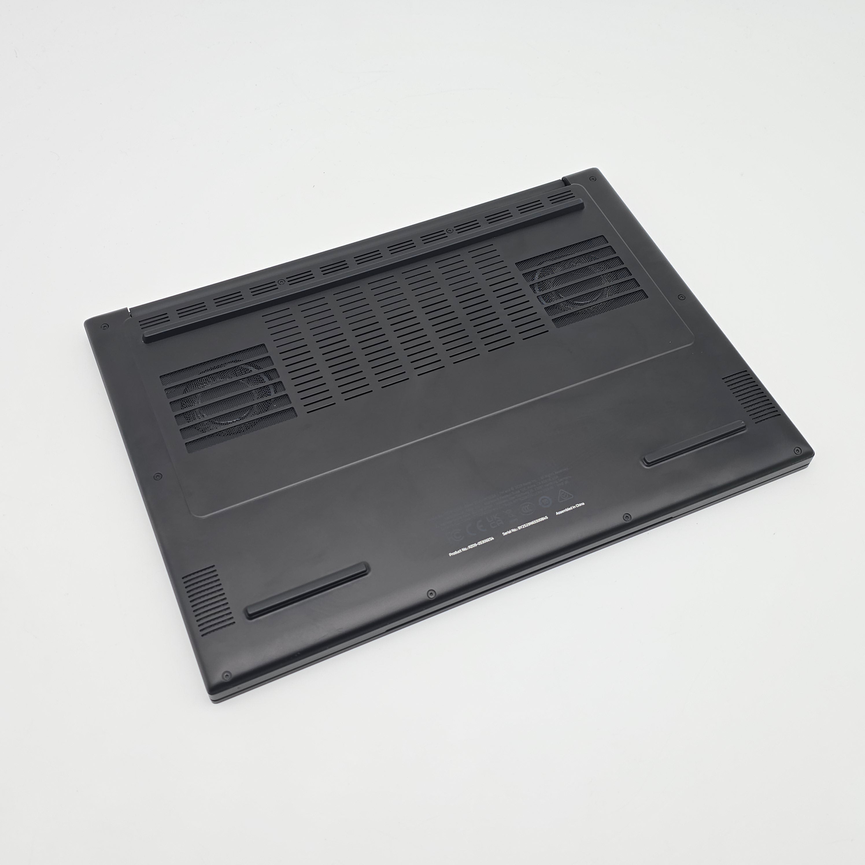Razer Blade 14 OLED, RTX 5070, AMD Ryzen 9 AI 365, 64GB DDR5, 2TB NVMe, 14" 1800p 120Hz OLED, Windows Gaming Laptop