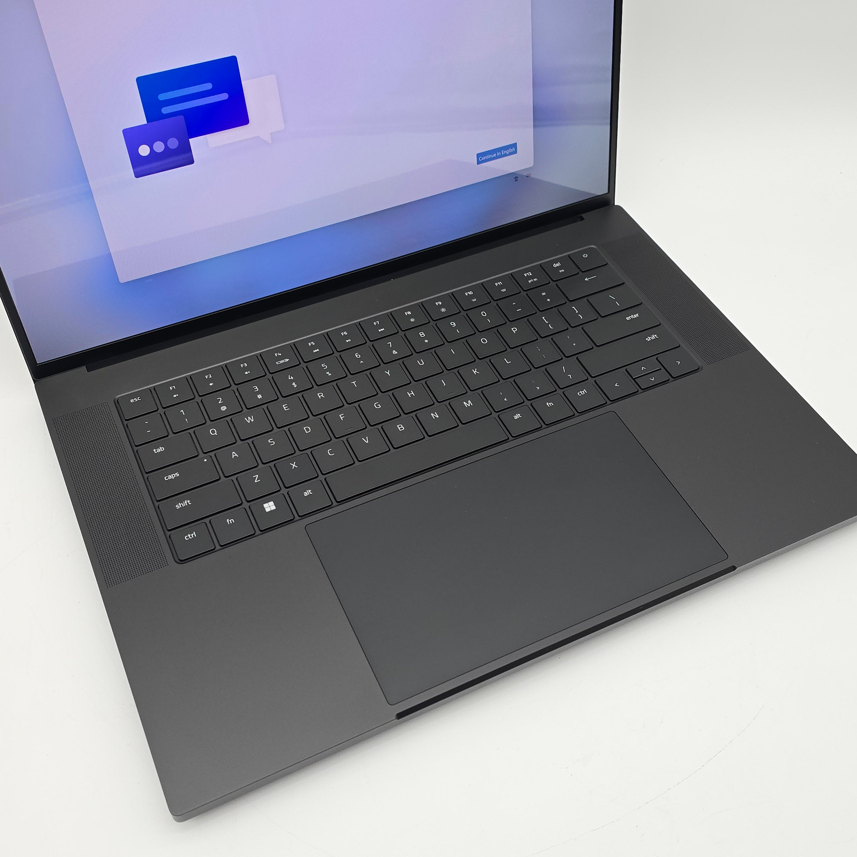 Razer Blade 16 OLED, RTX 4090, Intel i9-14900HX, 32GB DDR5, 2TB NVMe, Gaming Laptop