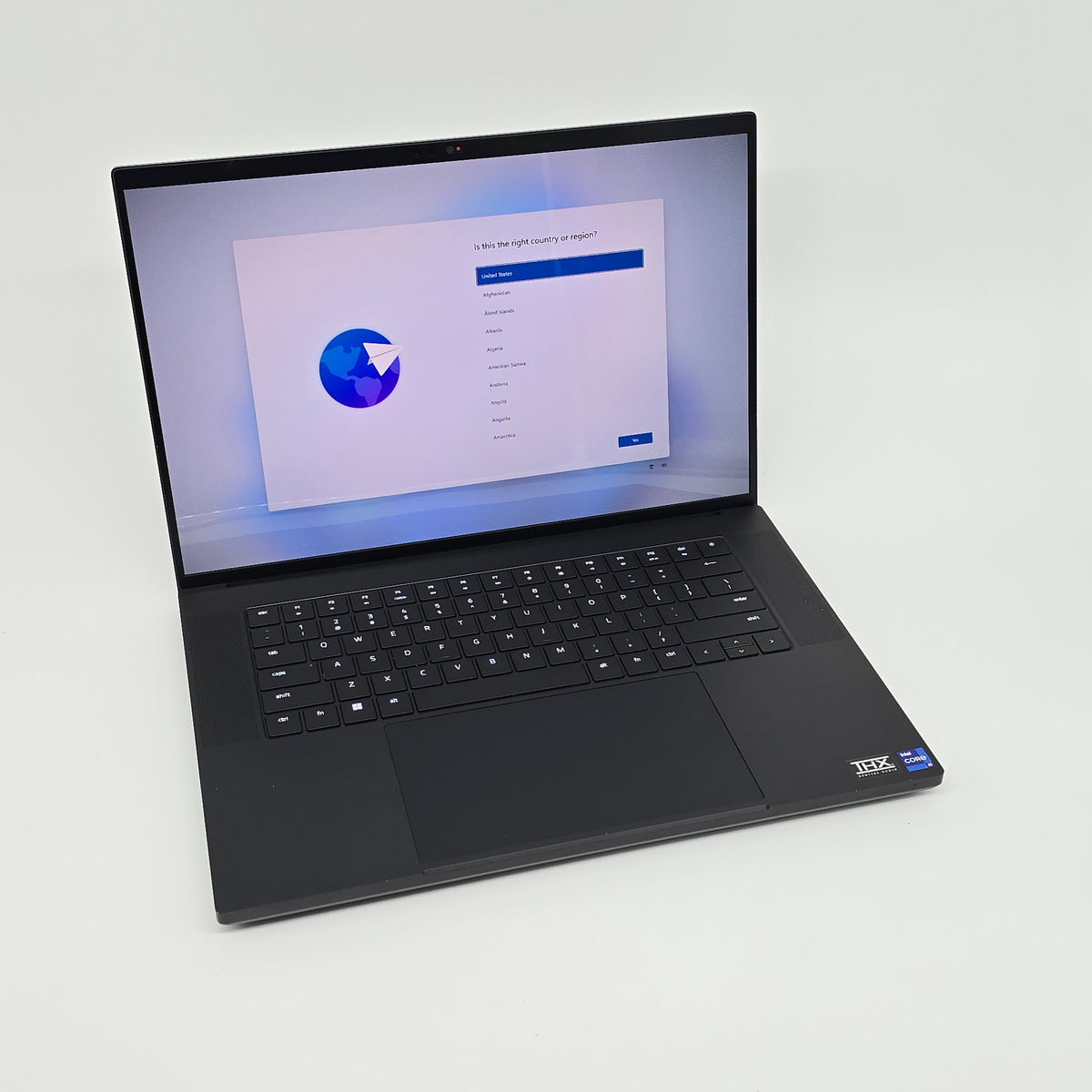 Razer Blade 16 OLED, NVIDIA RTX 4090, Intel Core i9-14900HX, 240Hz QHD+, 32GB DDR5 Gaming Laptop
