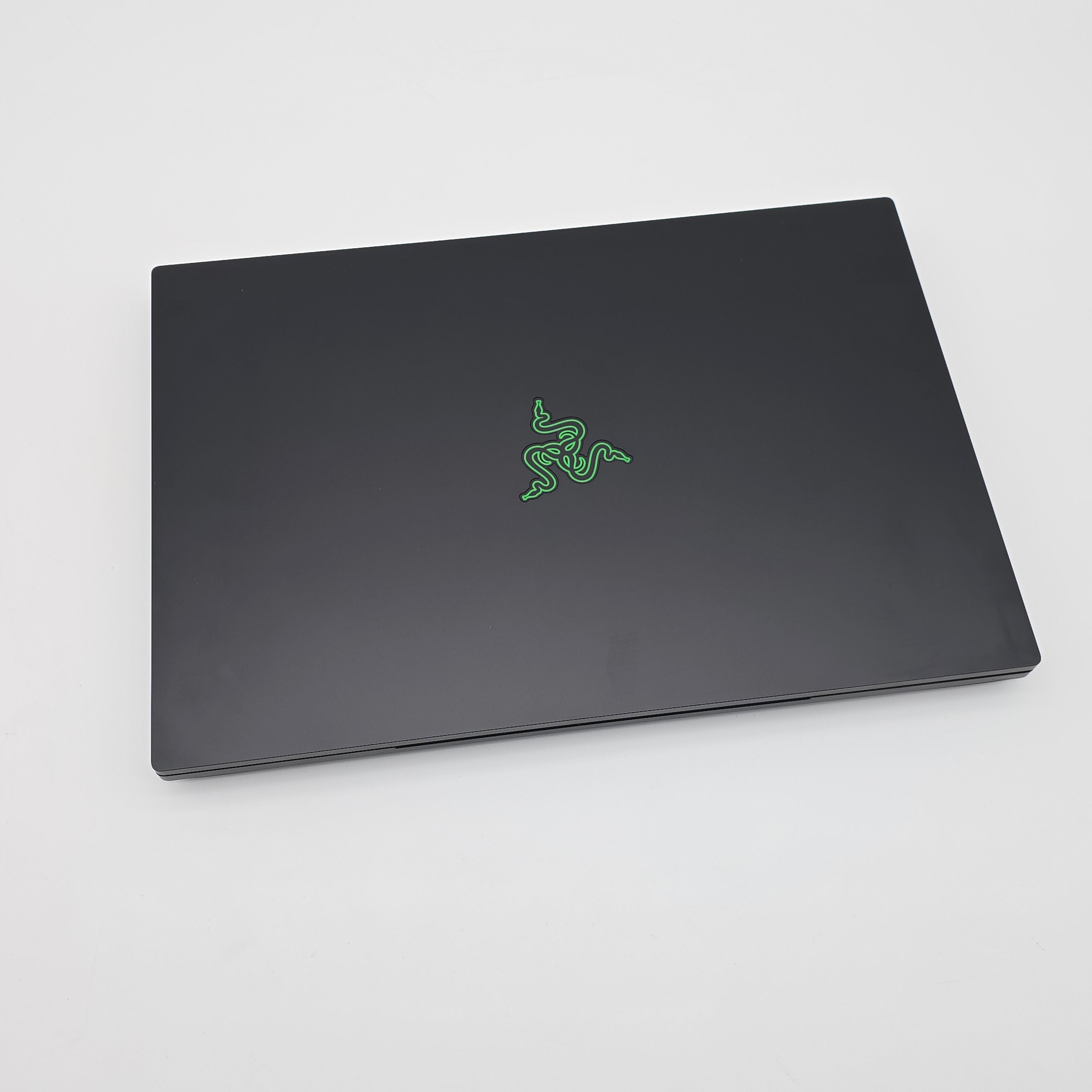 Razer Blade 16 OLED, RTX 4080, Intel Core i9-14900HX, 32GB DDR5, 1TB NVMe SSD, 16" QHD+ 240Hz OLED
