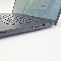 Razer Blade 16 OLED, RTX 4080, Intel Core i9-14900HX, 32GB DDR5, 1TB NVMe SSD, 16" QHD+ 240Hz OLED