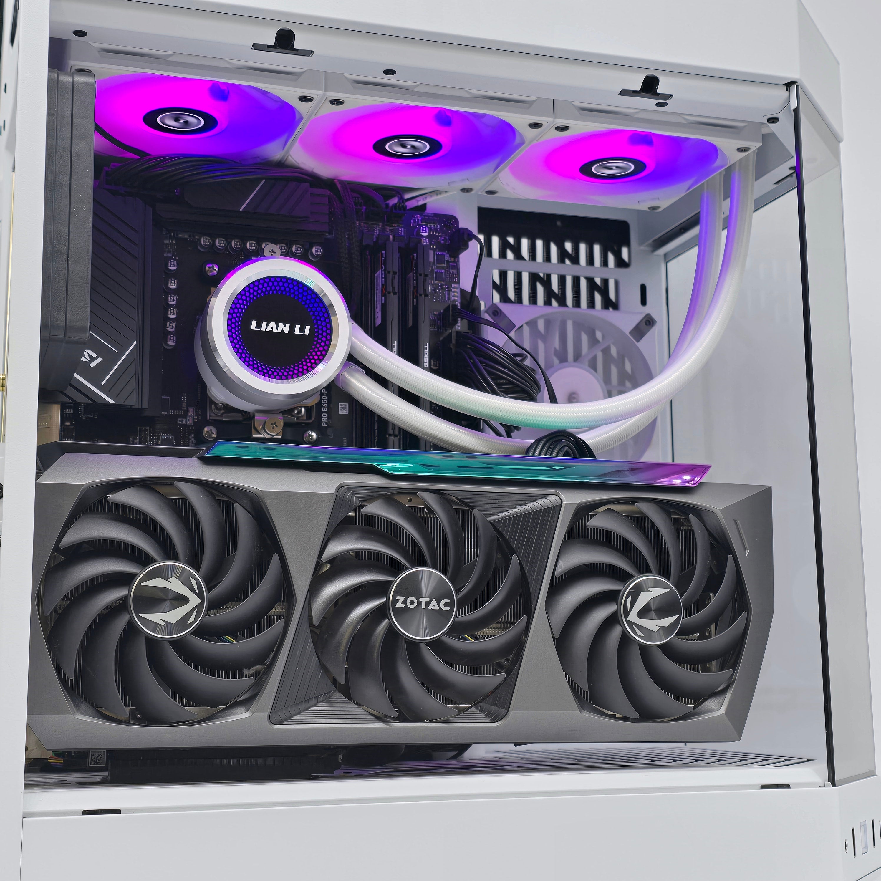 NVIDIA RTX 3090Ti, AMD Ryzen 7 7800X3D, 32GB DDR5, 3TB NVMe, Custom White Liquid Cooled Gaming PC