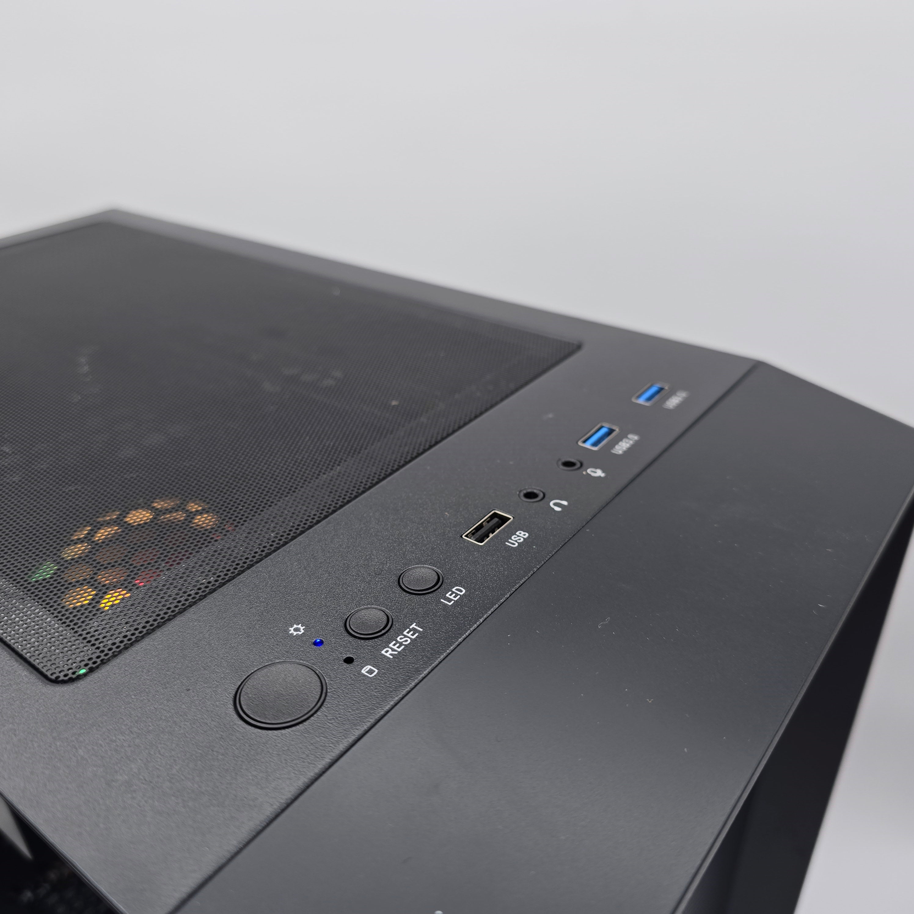 RTX 4060, Intel i5-13400F, 16GB RAM, 1TB NVMe, Skytech Nebula Prebuilt Desktop Gaming PC