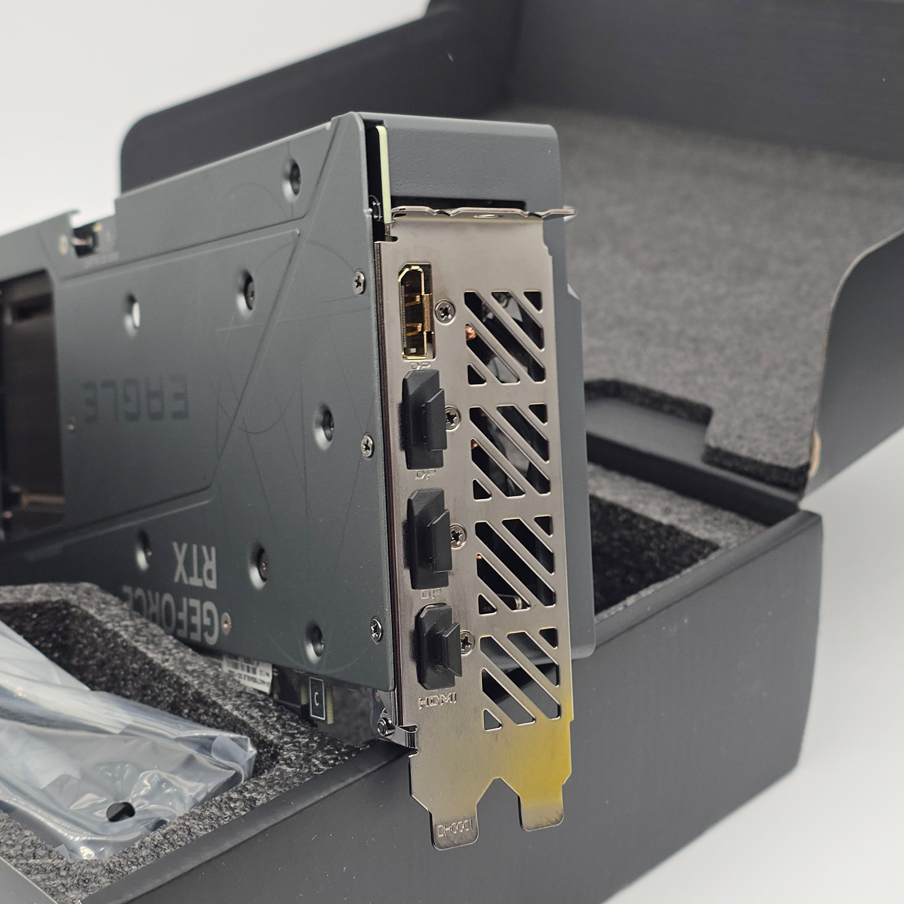 RTX 4070 Super Gigabyte Eagle OC 12GB, NVIDIA Gaming Graphics Card GPU