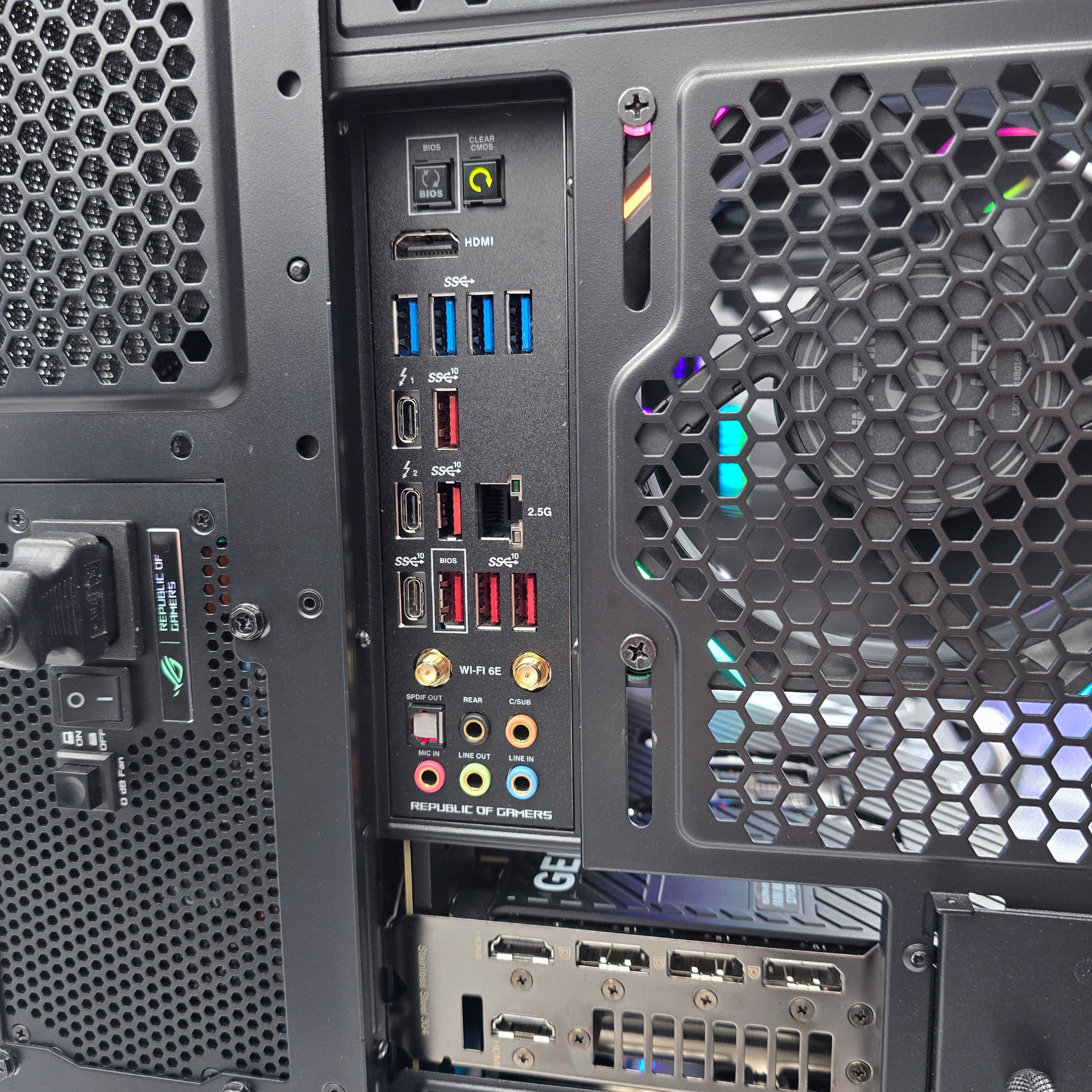 RTX 4090 STRIX, i9-14900K, 64GB DDR5, 6TB NVMe, LCD Lian Li Fans/AIO, Brand New Gaming PC