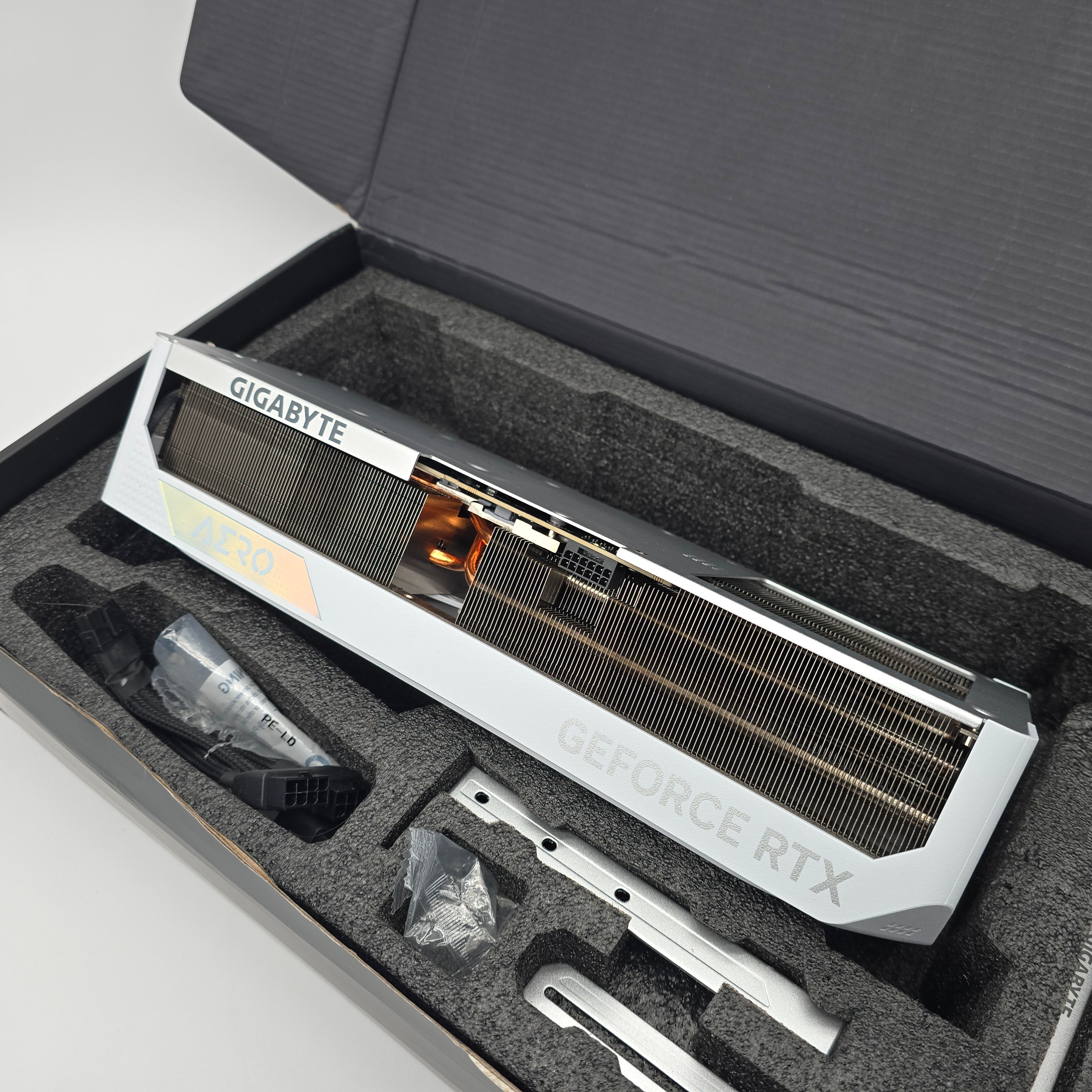 RTX 4090 Gigabyte AERO OC 24GB White, NVIDIA Gaming Graphics Card GPU